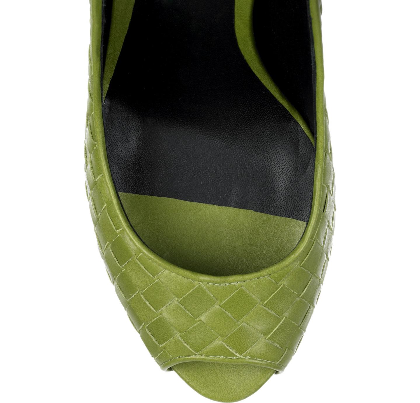 BOTTEGA VENETA Intrecciato leather peep-toe pumps Size 405 Green