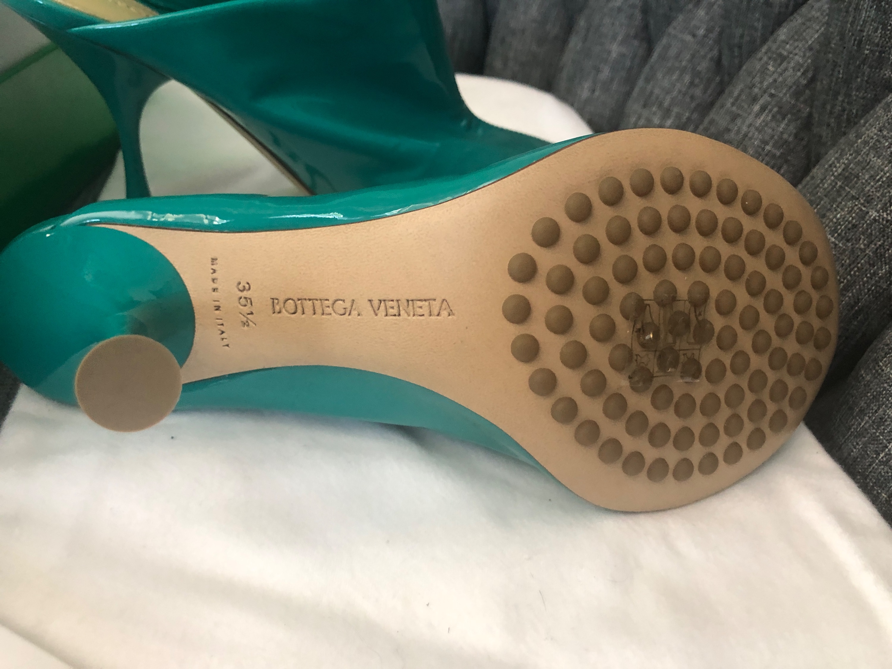 Bottega Veneta Teal Patent Leather Dot Mules Size 35.5 Turkis lackleder