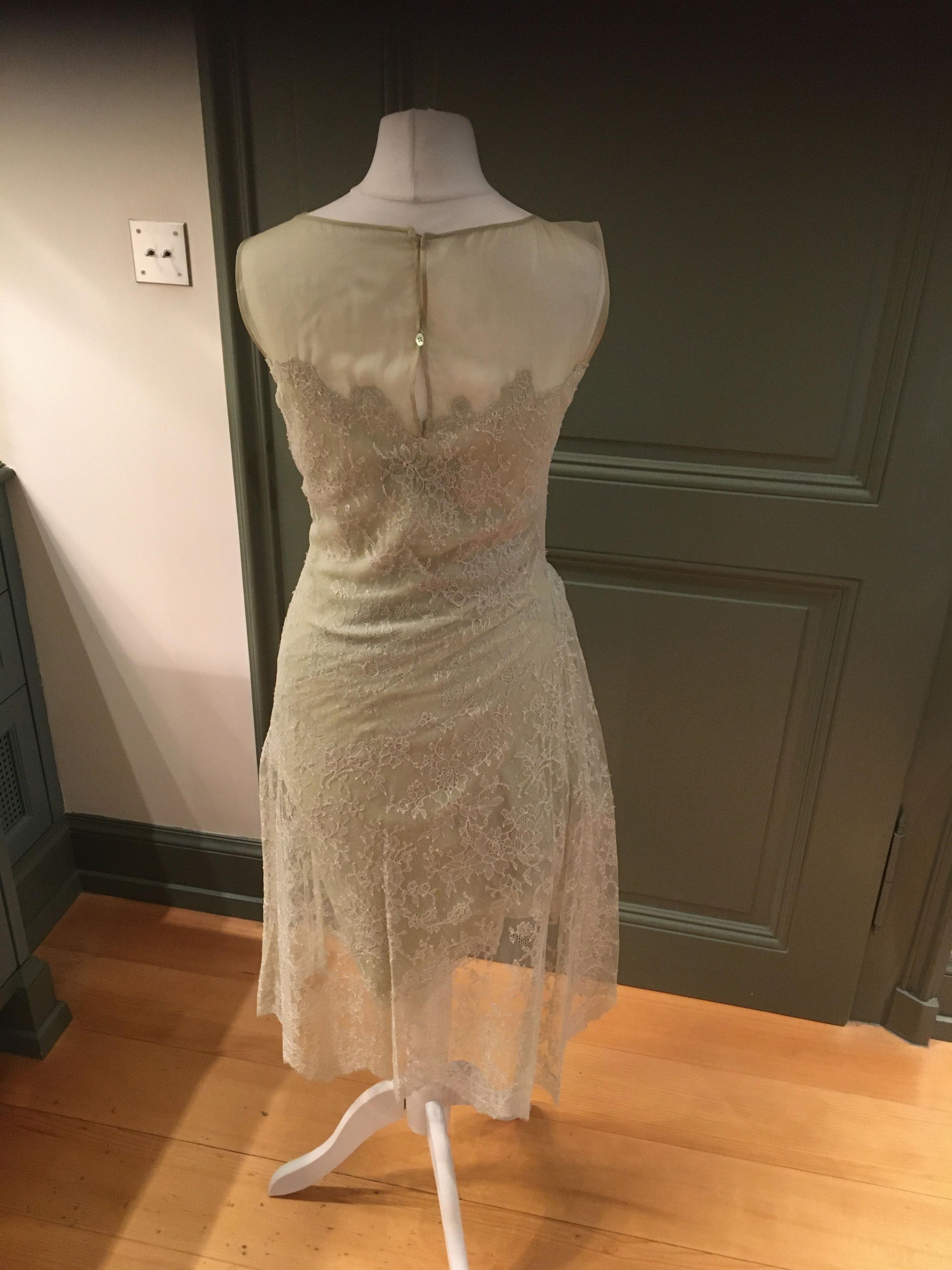 Preowned Valentino vintage pale green lace cocktail dress Size XS