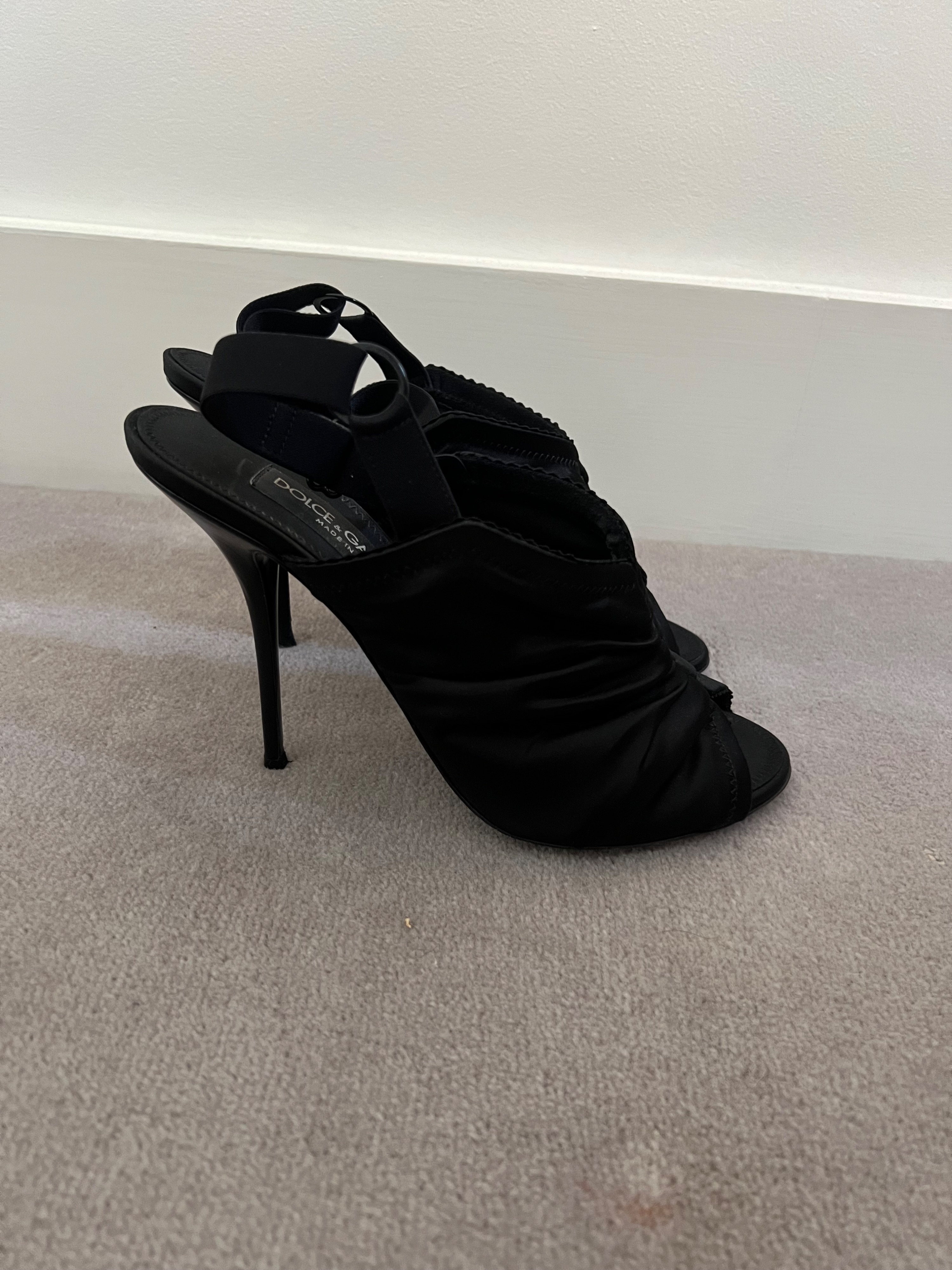 Preowned Dolce  Gabbana Black Satin Slingbacks Size 40