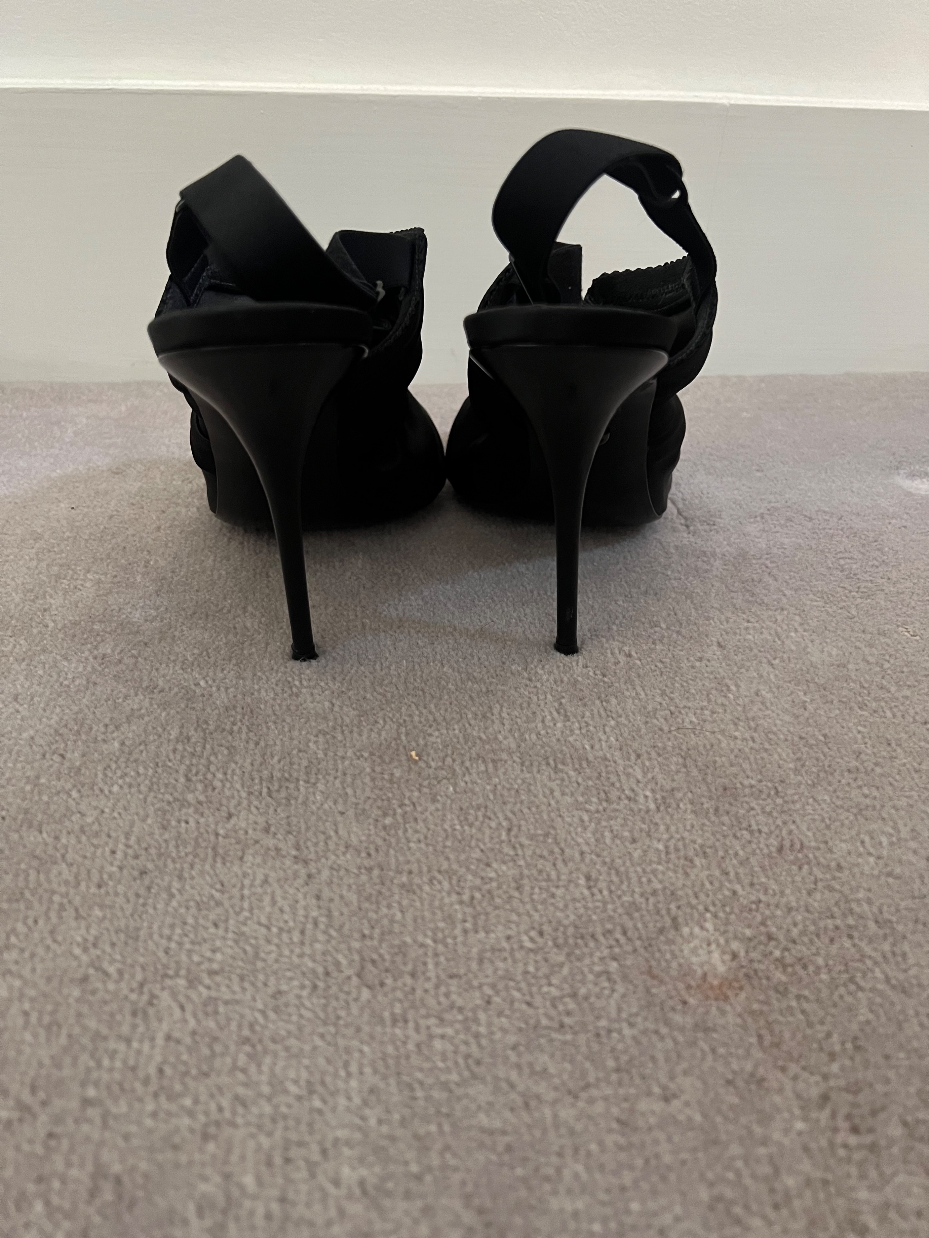 Preowned Dolce  Gabbana Black Satin Slingbacks Size 40