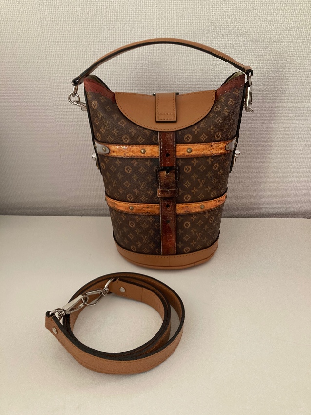 Preowned Louis Vuitton Limited Edition Time Trunk Duffle Bag Tan/Brown leather