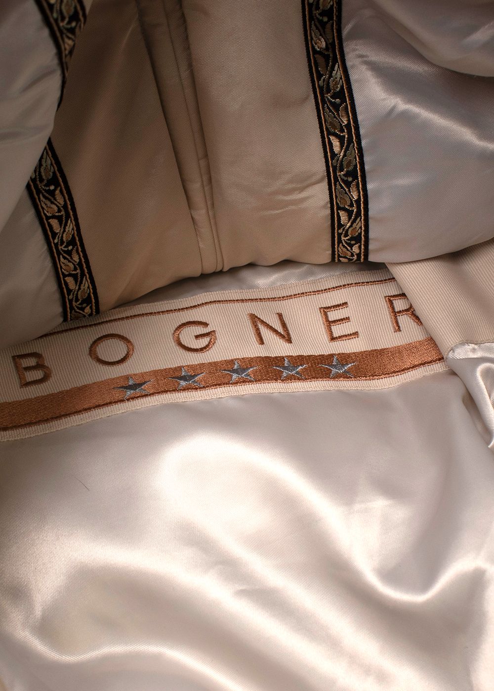 Bogner Cream Embroidered Fox Fur Trim Duffle Jacket Size S polyester