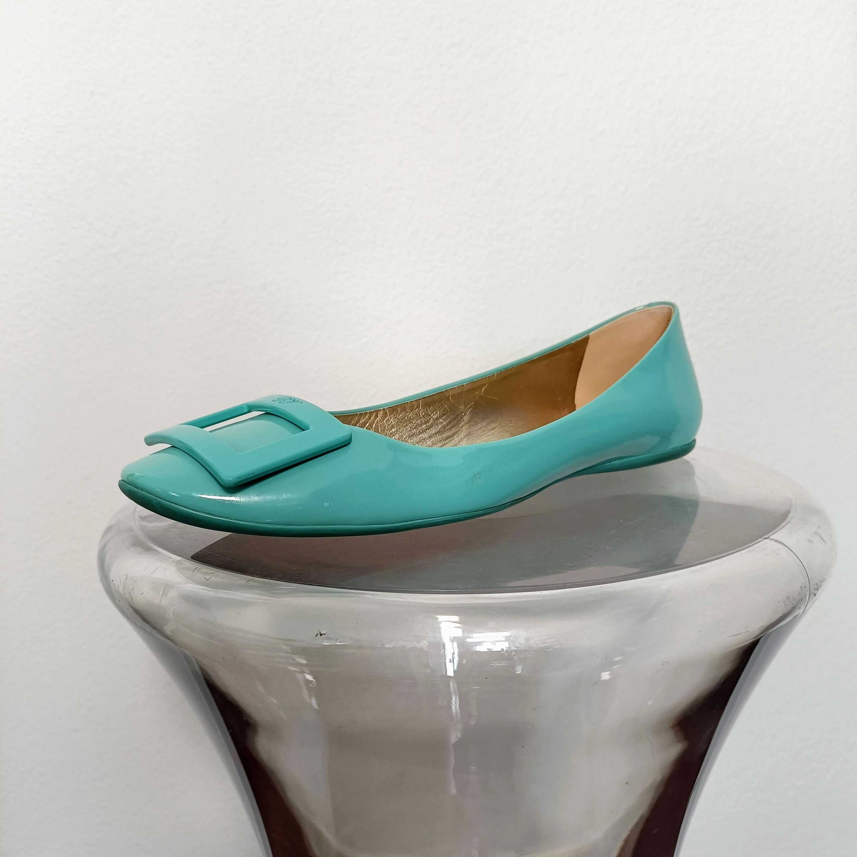 Preowned Roger Vivier Turquoise Patent Ballerinas Size 39.5 leather