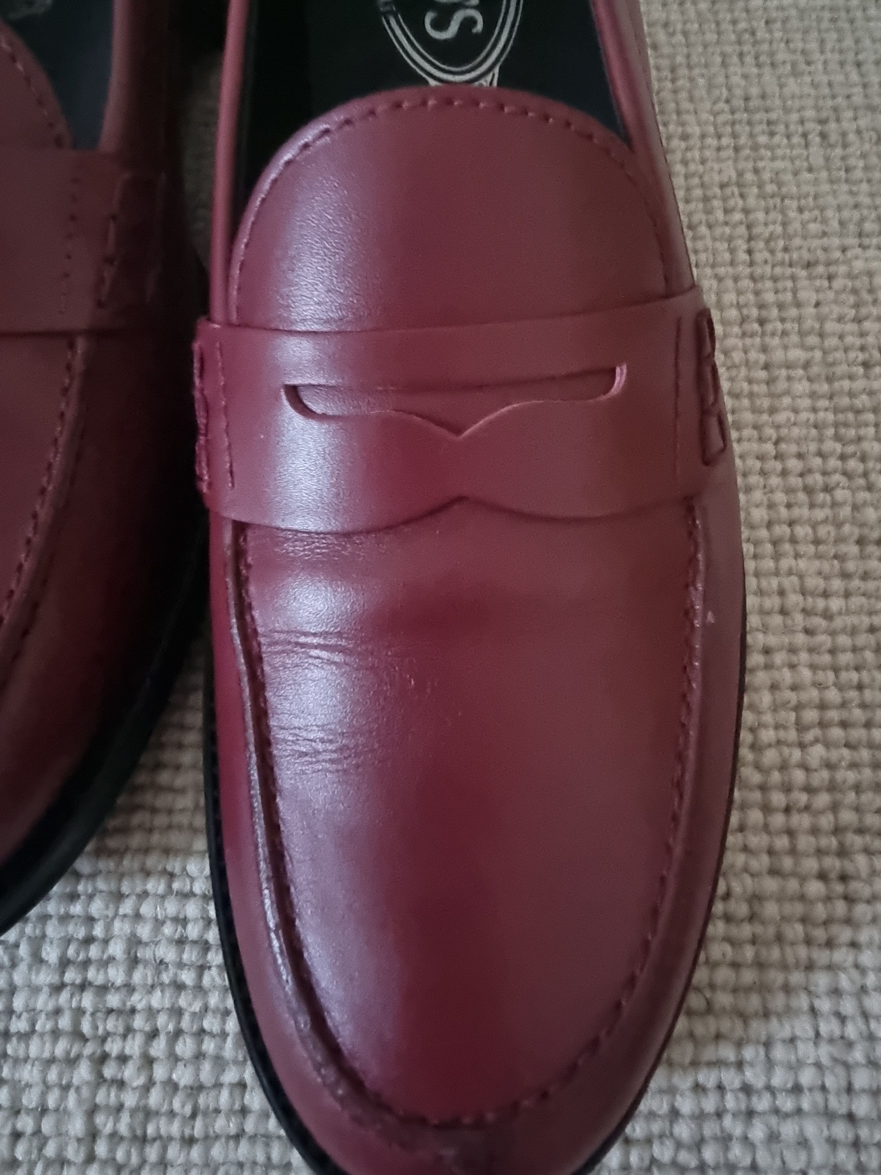 Tod's Burgundy Penny Loafers Size 395 calf leather