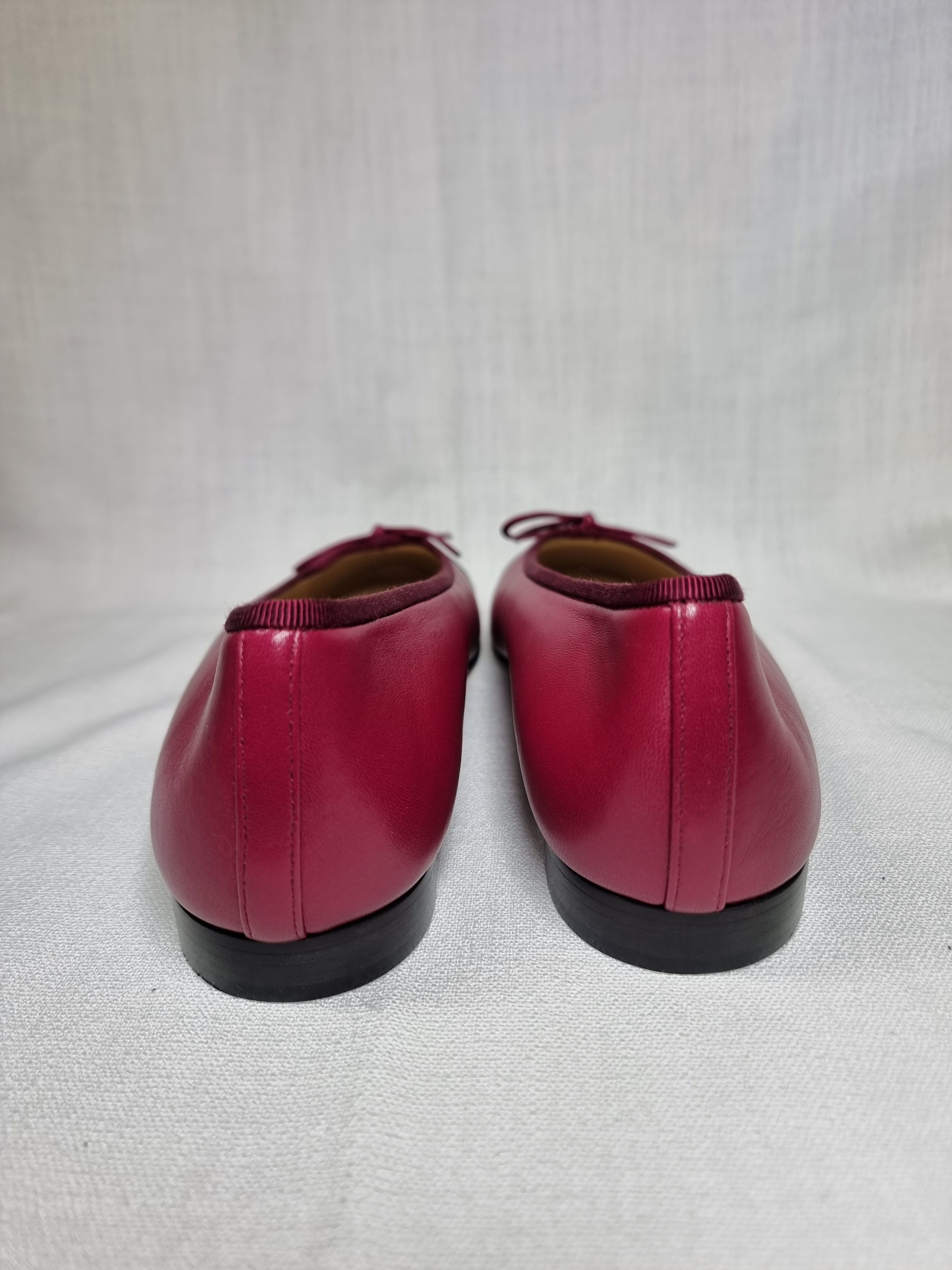 Chanel Burgundy Ballet Flats Size 40.5 burgundy and plum lambskin leather