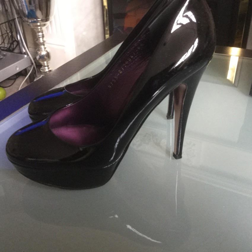 Preowned Gina Pumps - UK 7 - Black Size 40 leather