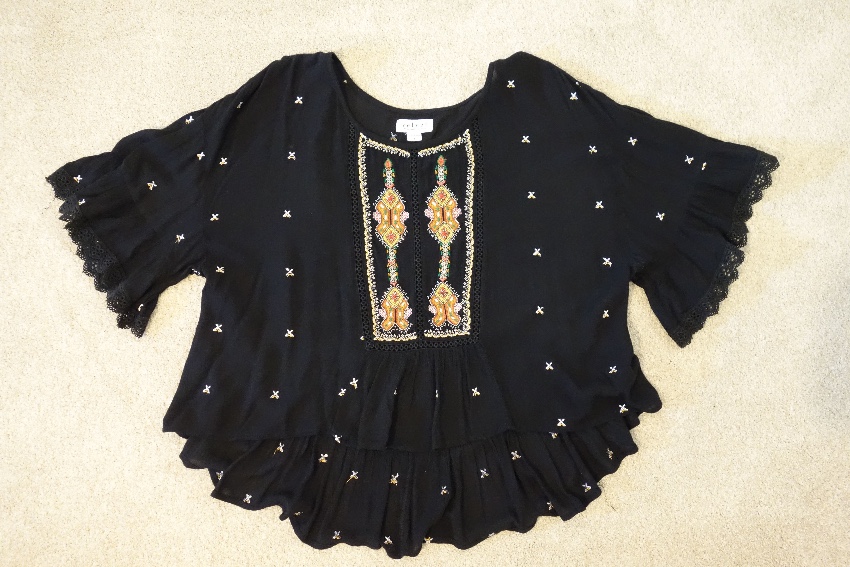 Preowned Velvet by Graham  Spencer embroidered alasdair top Size S Black