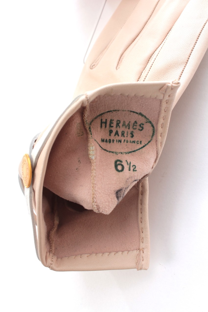 Hermes Lace-Up Beige Leather Gloves Beige/Nude