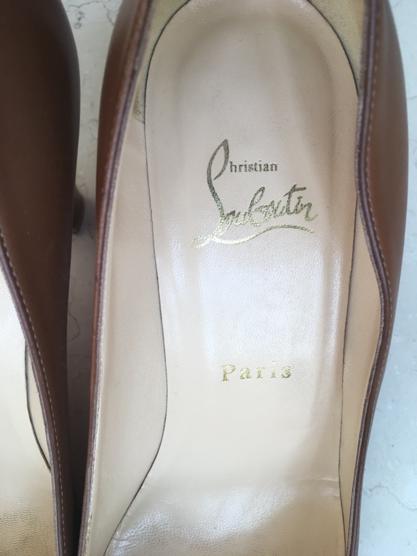 Preowned Christian Louboutin Dark Beige Pumps with Wooden Heel Size 385 Tan/Brown leather