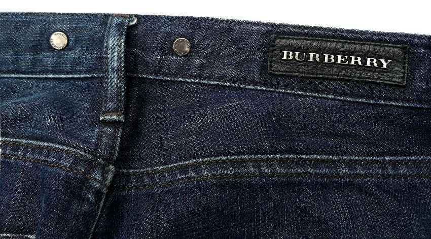 Burberry dark blue denim low waist jeans Size 29/74