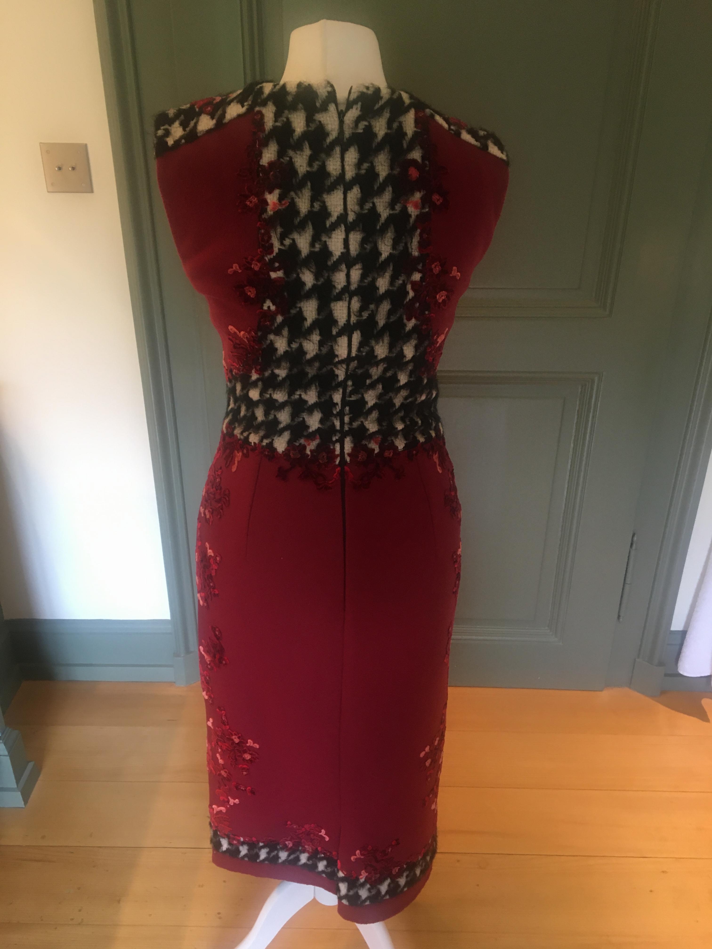 Preowned Giambattista Valli Houndstooth Detailed Red Embroidered Dress Size XS wool