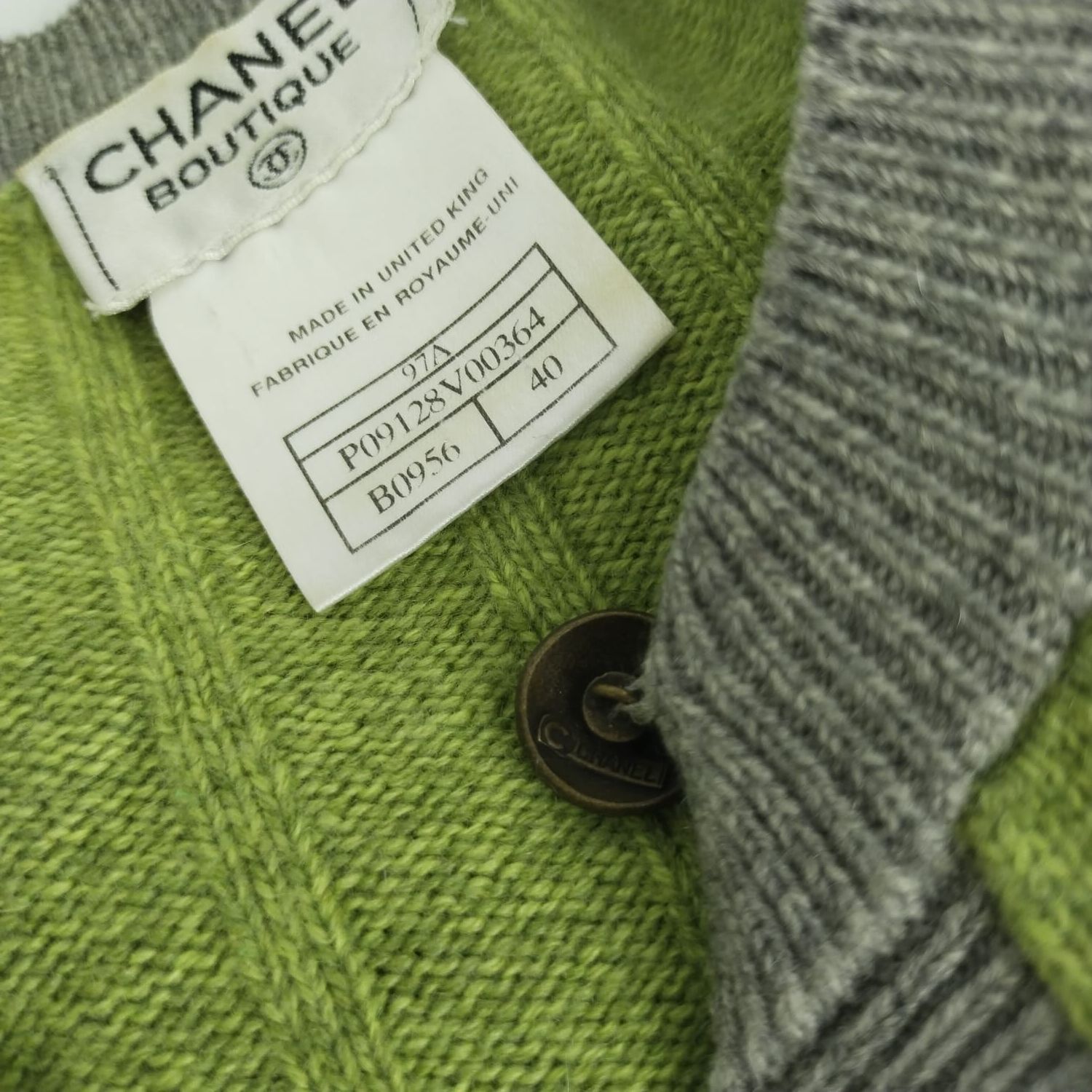 Chanel 90's Vintage Green Cashmere Cardigan Size M