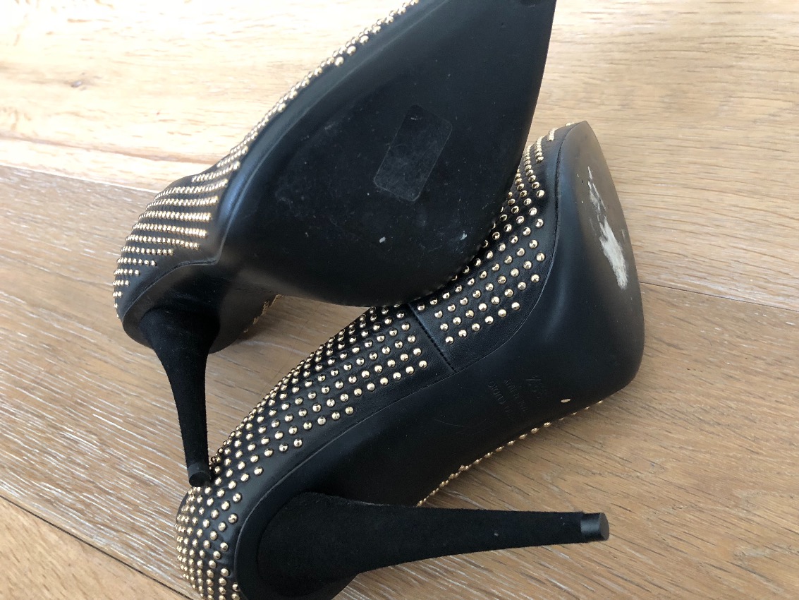 NEW Giuseppe Zanotti Black Studded Heels Size 395 leather