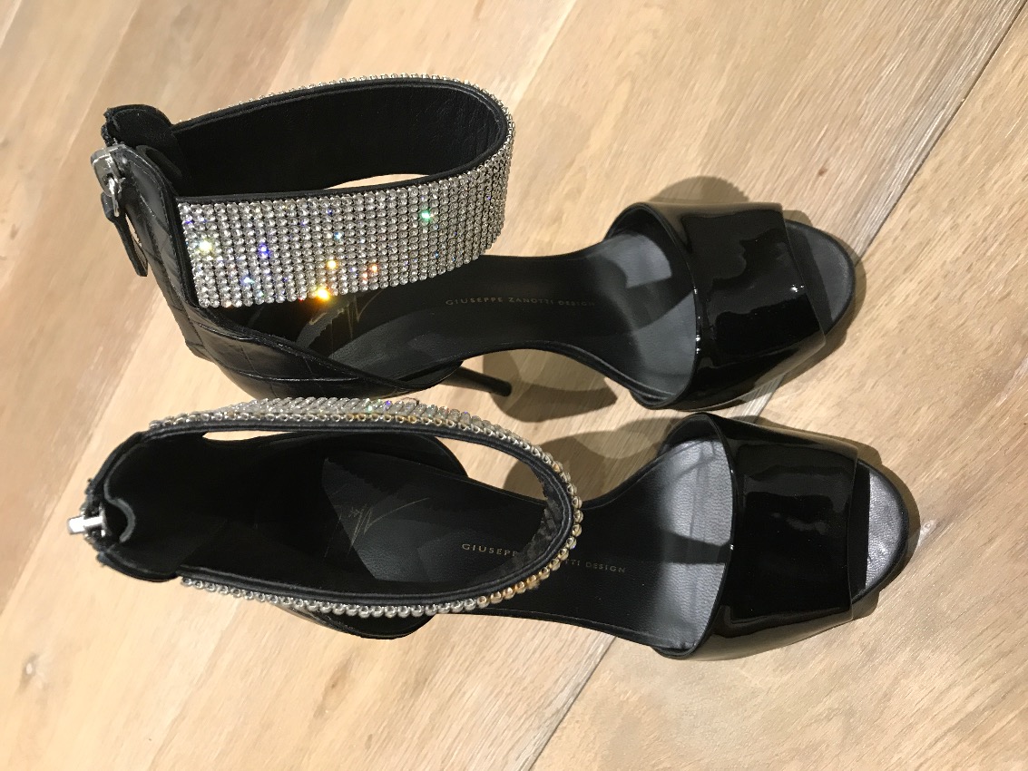 Preowned Giuseppe Zanotti Crystal Embellished Heels Size 38 Black eel