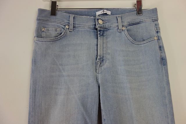 7 For All Mankind Mid-Wash Coral Bleach Denim Cropped Jeans Size 28/71 Blue cotton