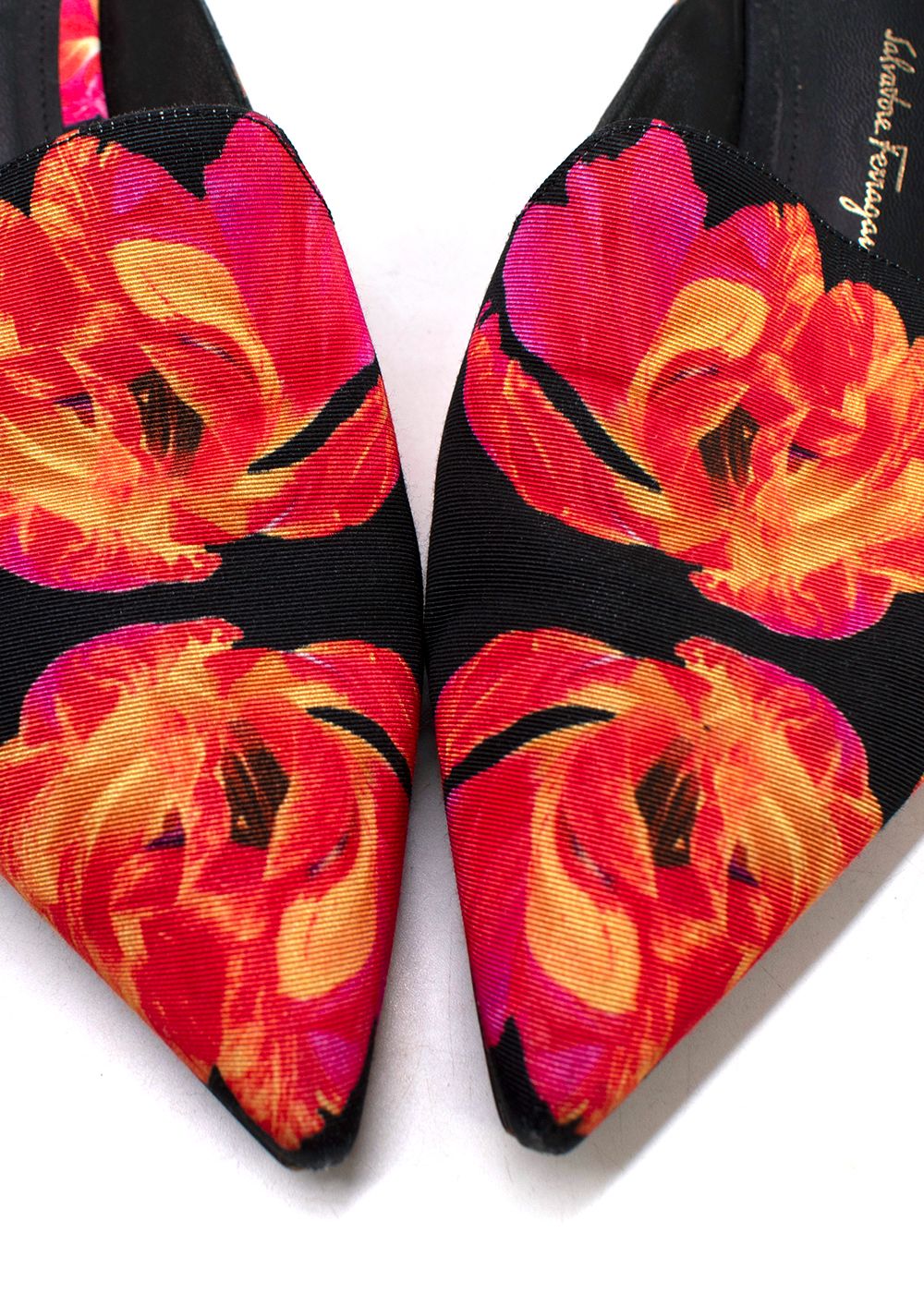 Preowned Salvatore Ferragamo Red and Black Floral Pointed Mules Size 36 black red orange grosgrain/sole-/leather