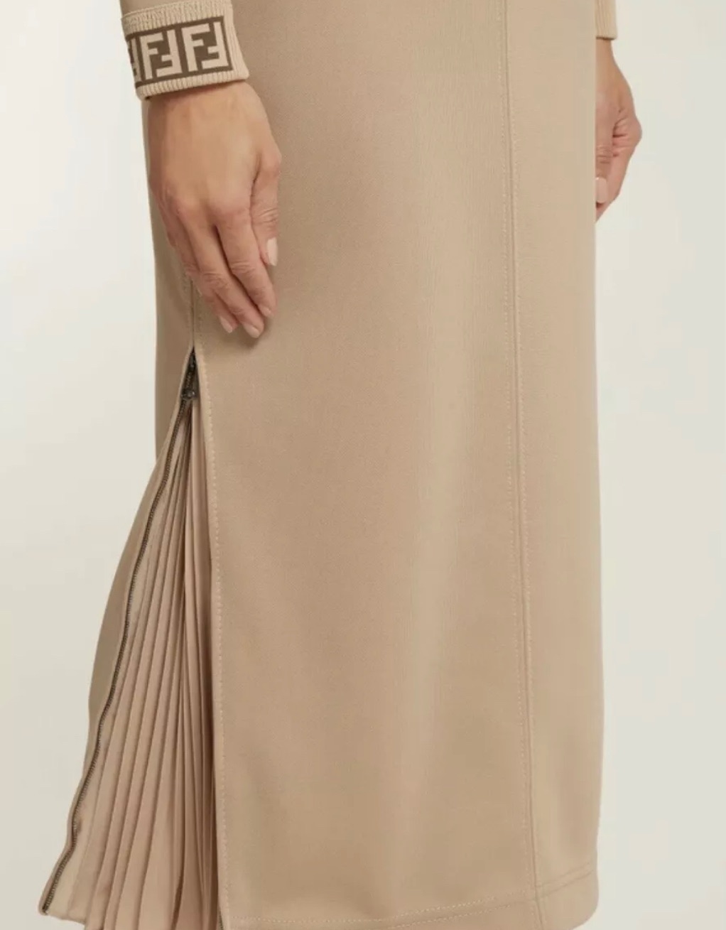 Preowned Fendi Beige Jersey Off-Shoulder Midi Dress Size 40 polyester