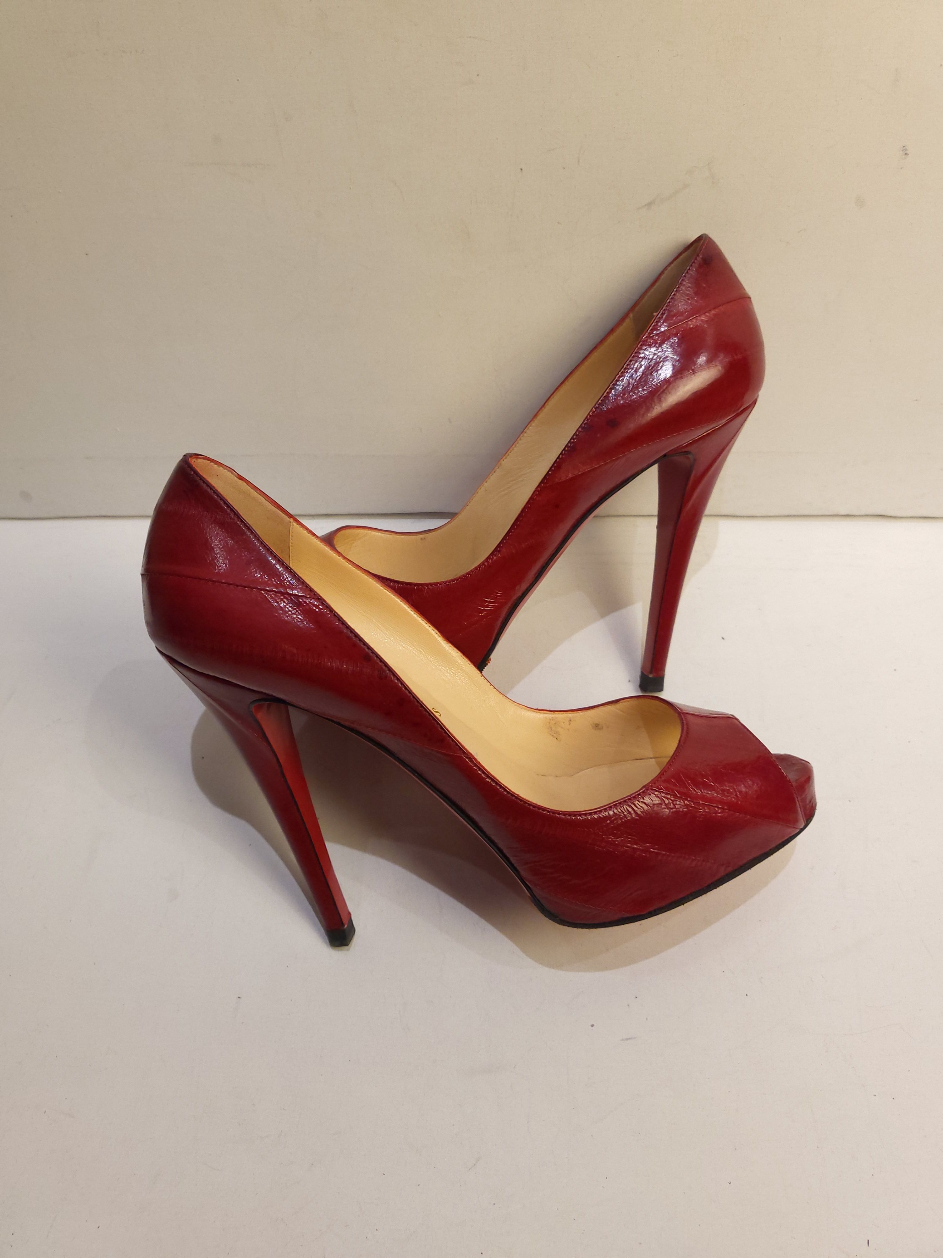 Preowned Louis Vuitton Red Open Toe Pumps Size 39 leather