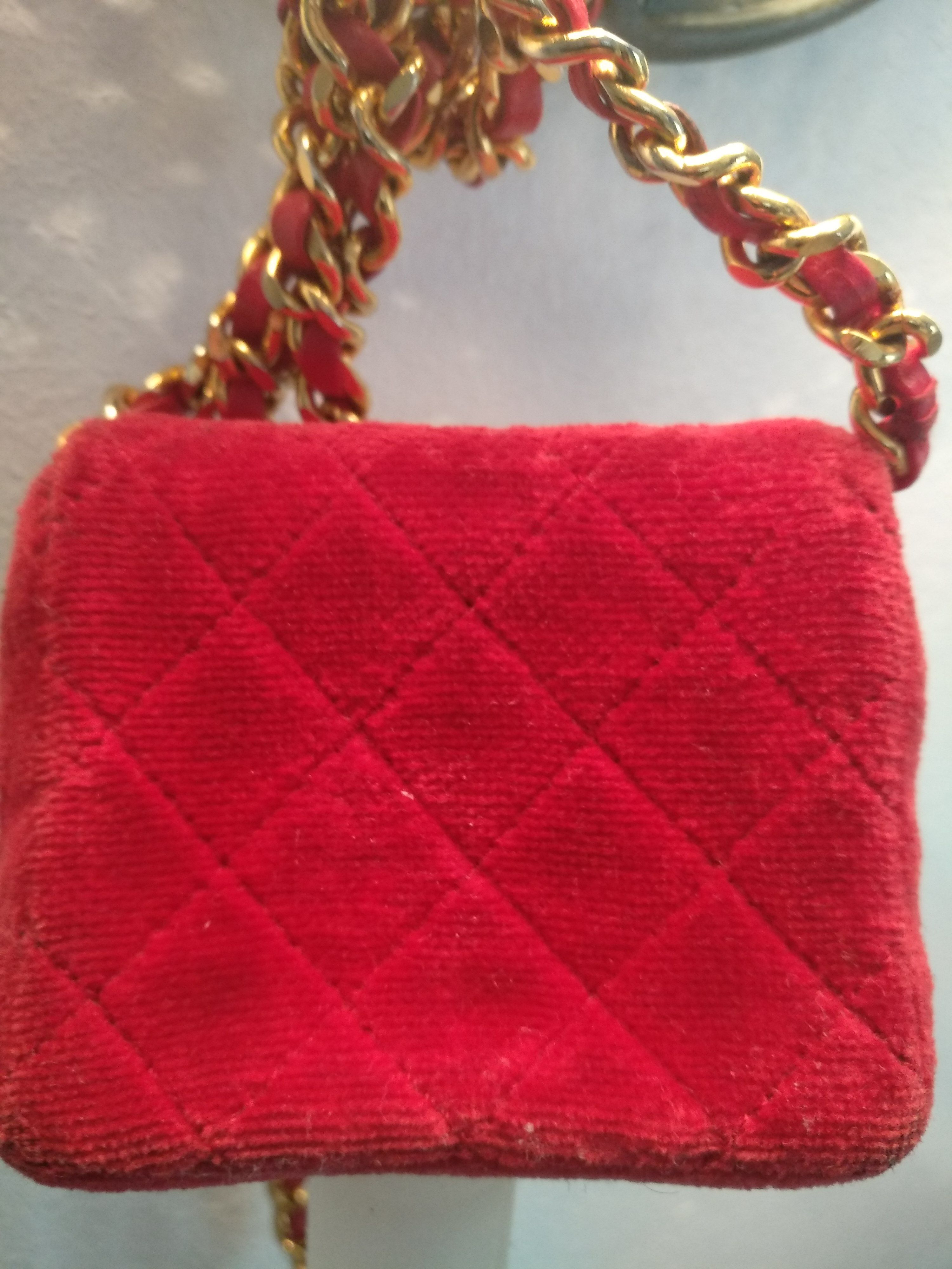 Preowned Chanel 1990 Velvet Micro Flap Bag ROJO