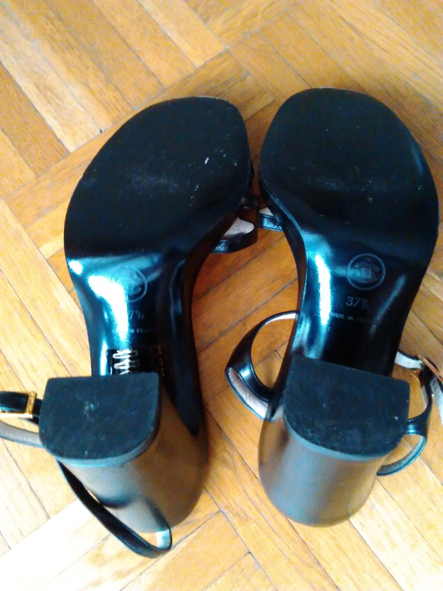 Preowned Chanel Black Leather Logo Plate Block Heel Sandals Size 375