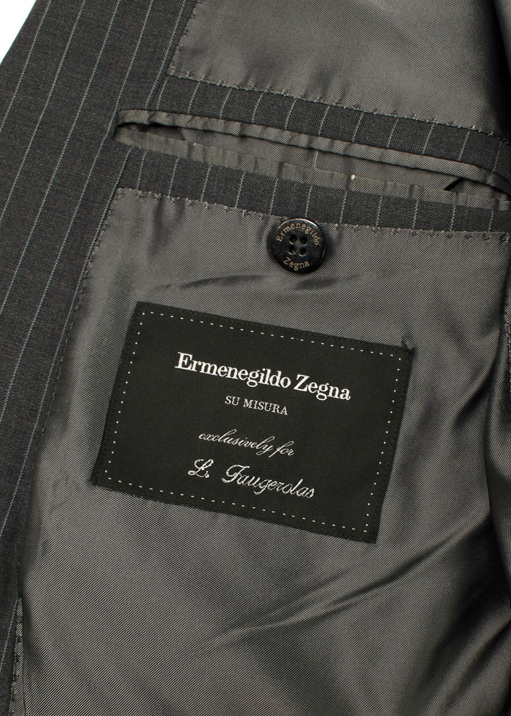 Men's Preowned Ermenegildo Zegna Grey PinStripe Single Breasted Blazer and Trouser Suit Size S wool