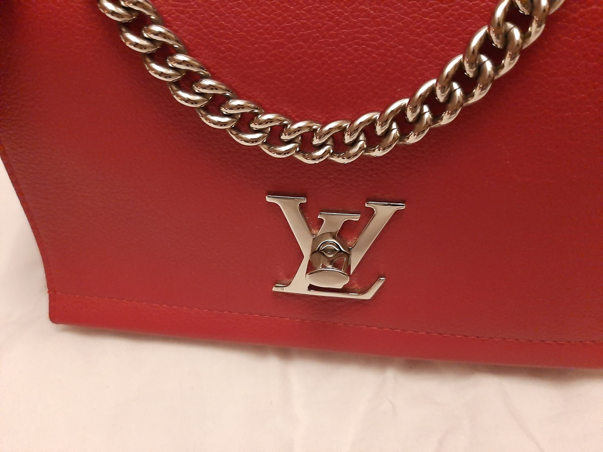 Preowned Louis Vuitton Red Leather LockMe BB Crossbody bag Size S