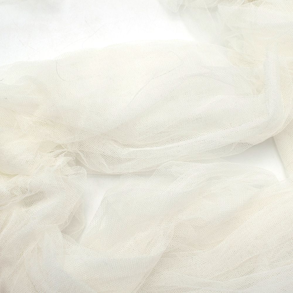 Preowned Bespoke Ivory Mesh High-Low Veil White