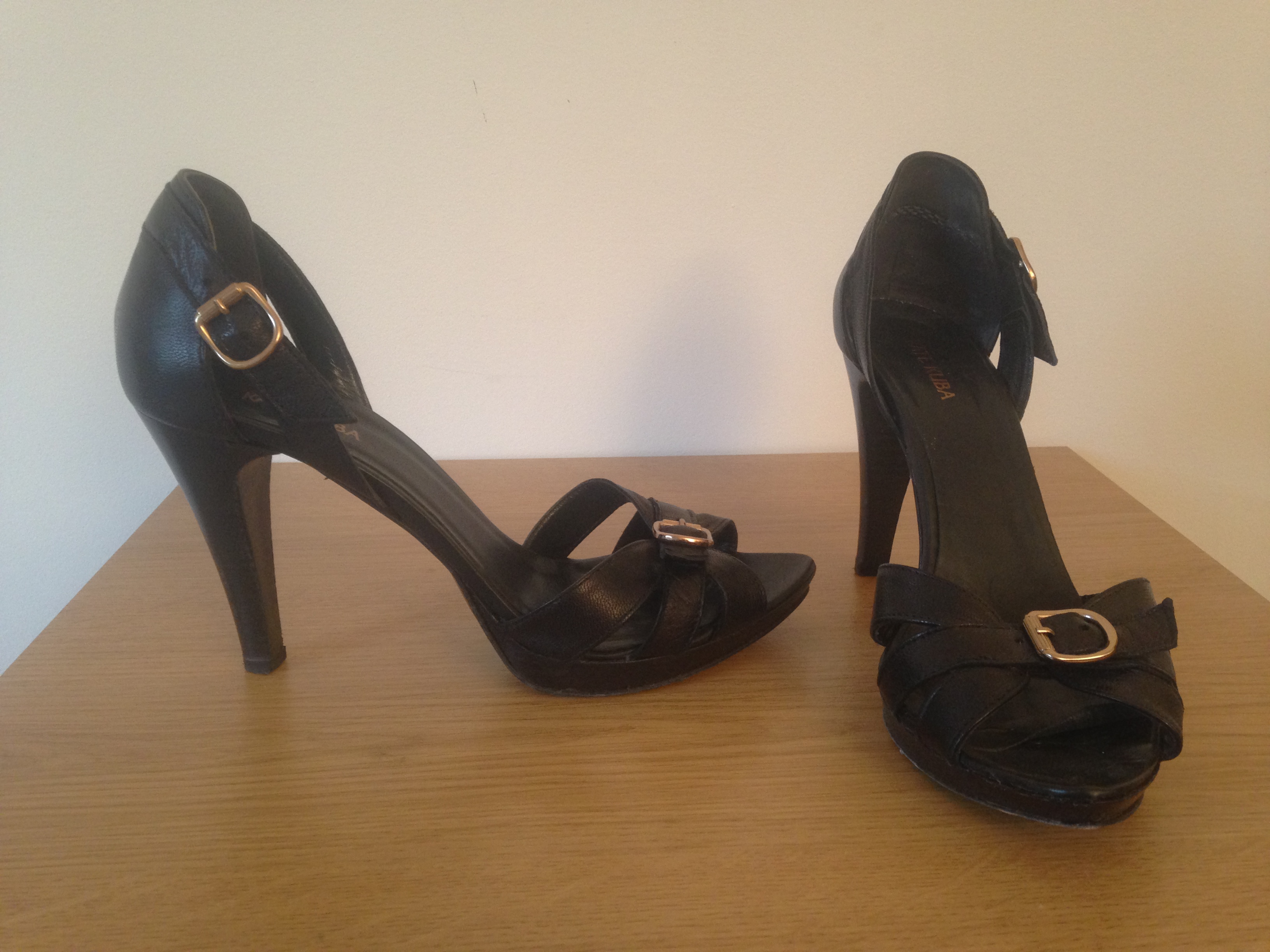 Preowned Kate Kuba black leather heels Size 40