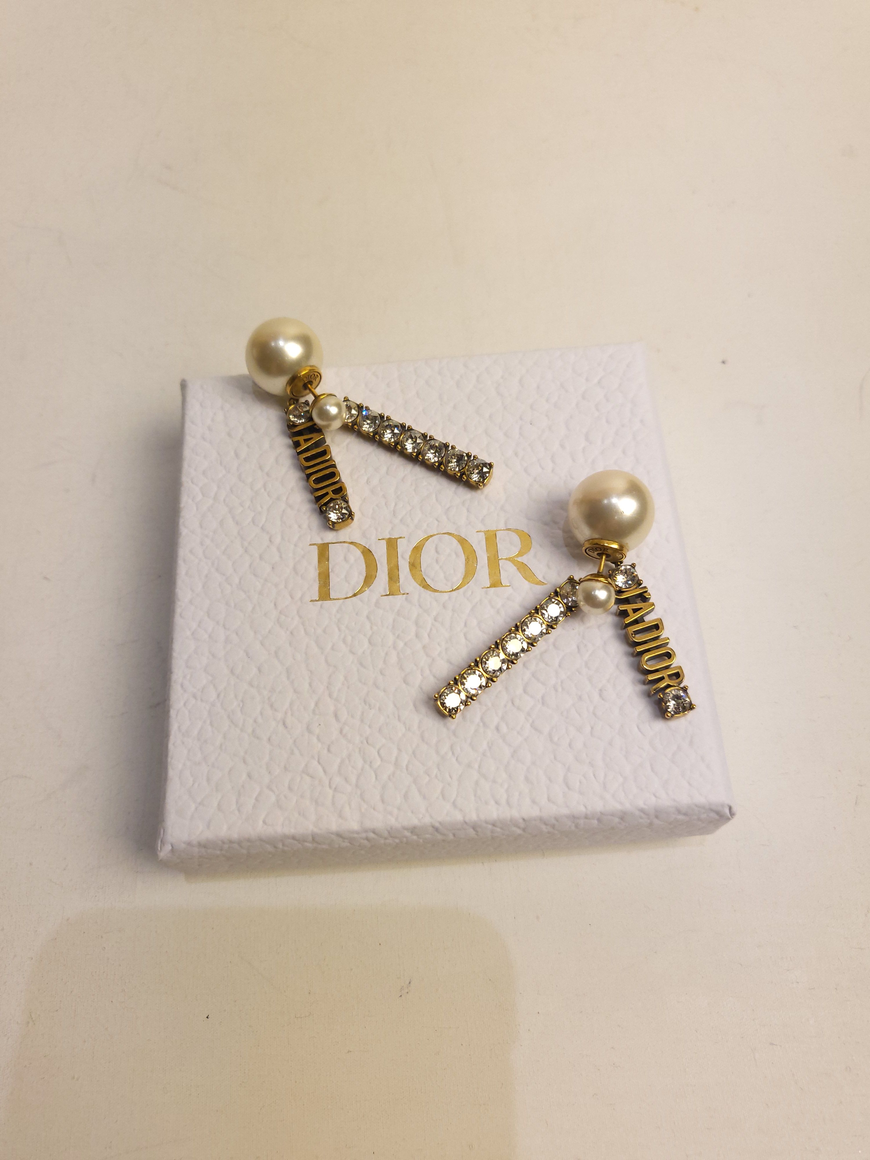 Preowned Crystal J'Adior Tribales Earrings Gold metal