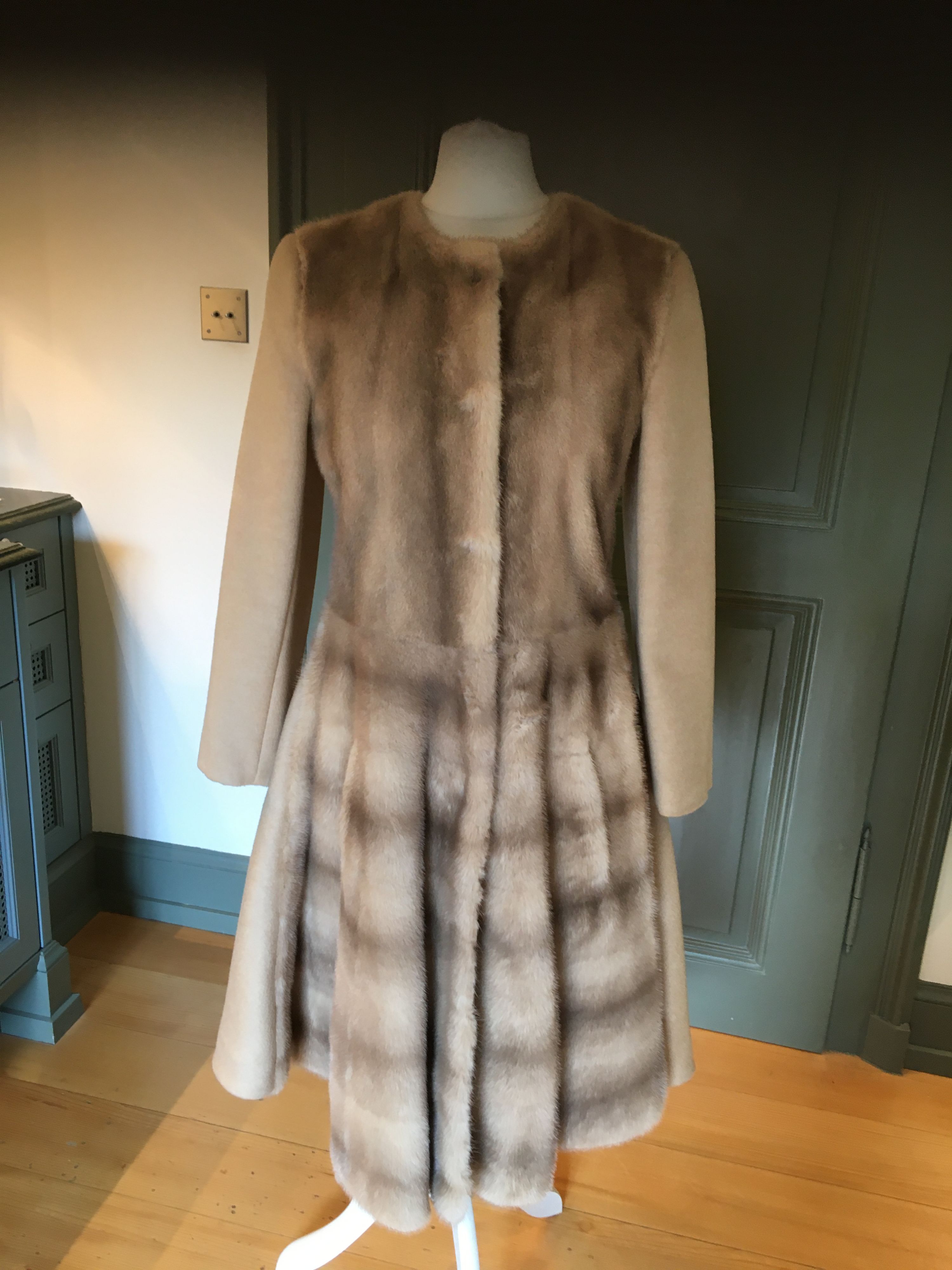 Preowned Giambattista Valli Mink Fur A-Line Coat Size S beige