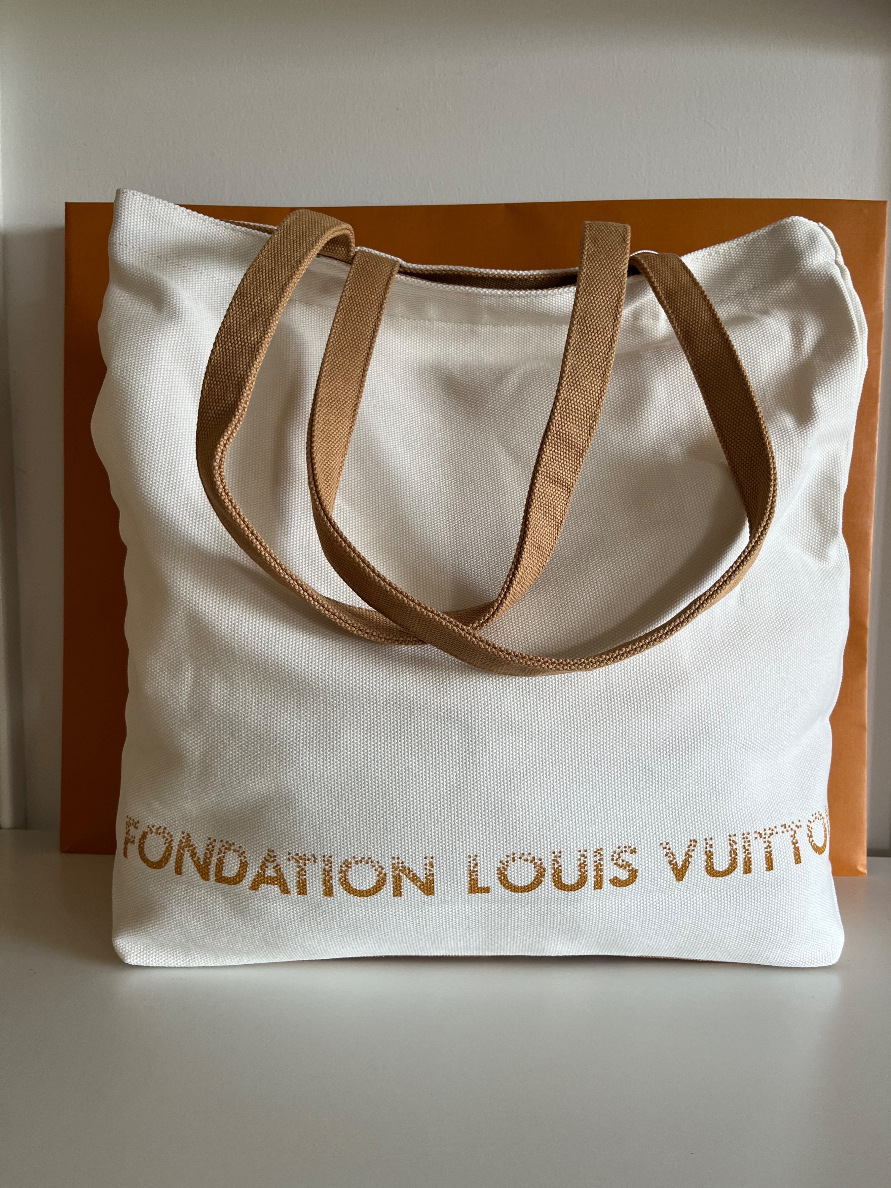 Louis Vuitton Charity Foundation tote bag White cloth