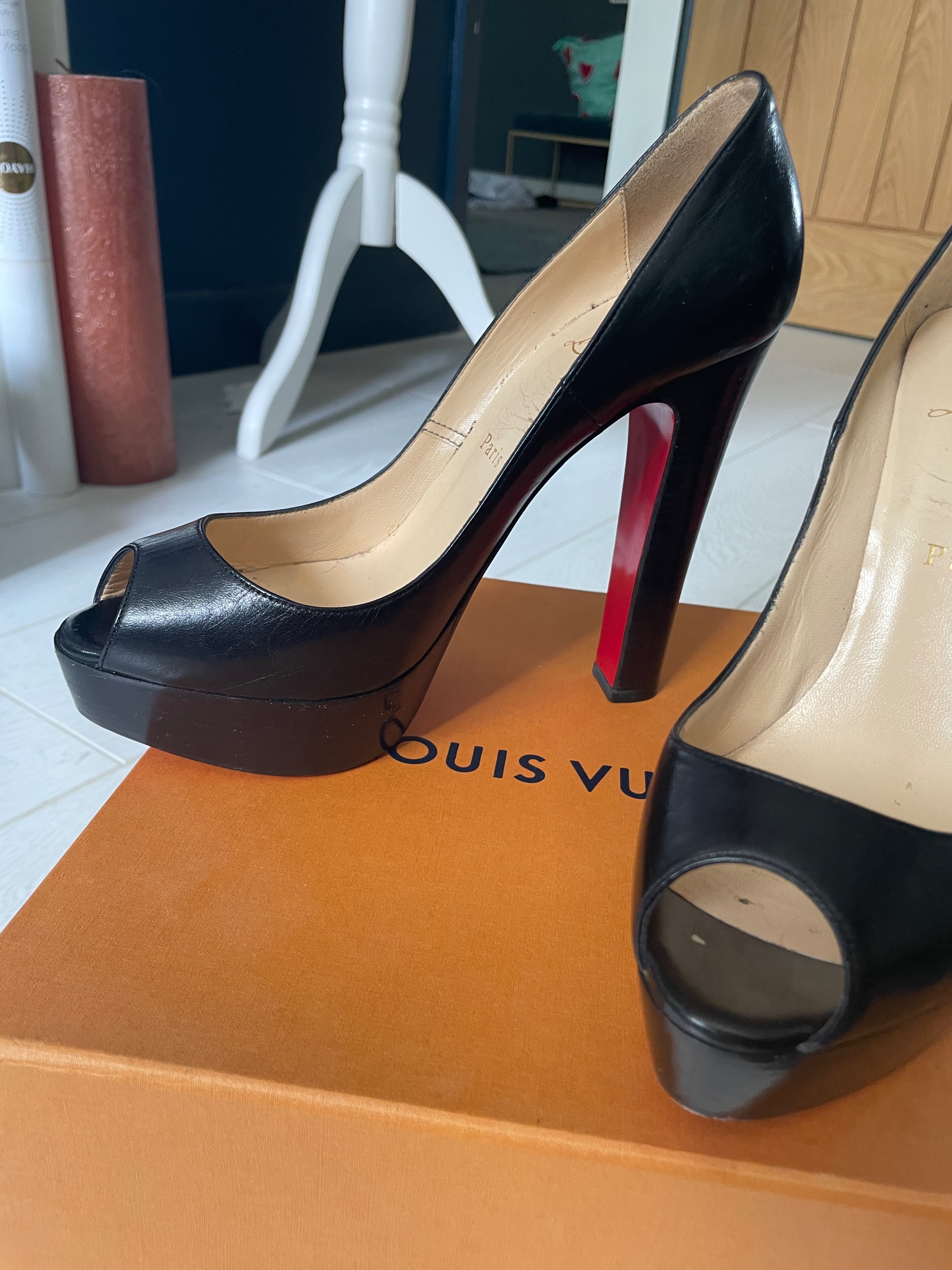 Preowned Christian Louboutin Black leather peep-toe platform heeled pumps Size 375