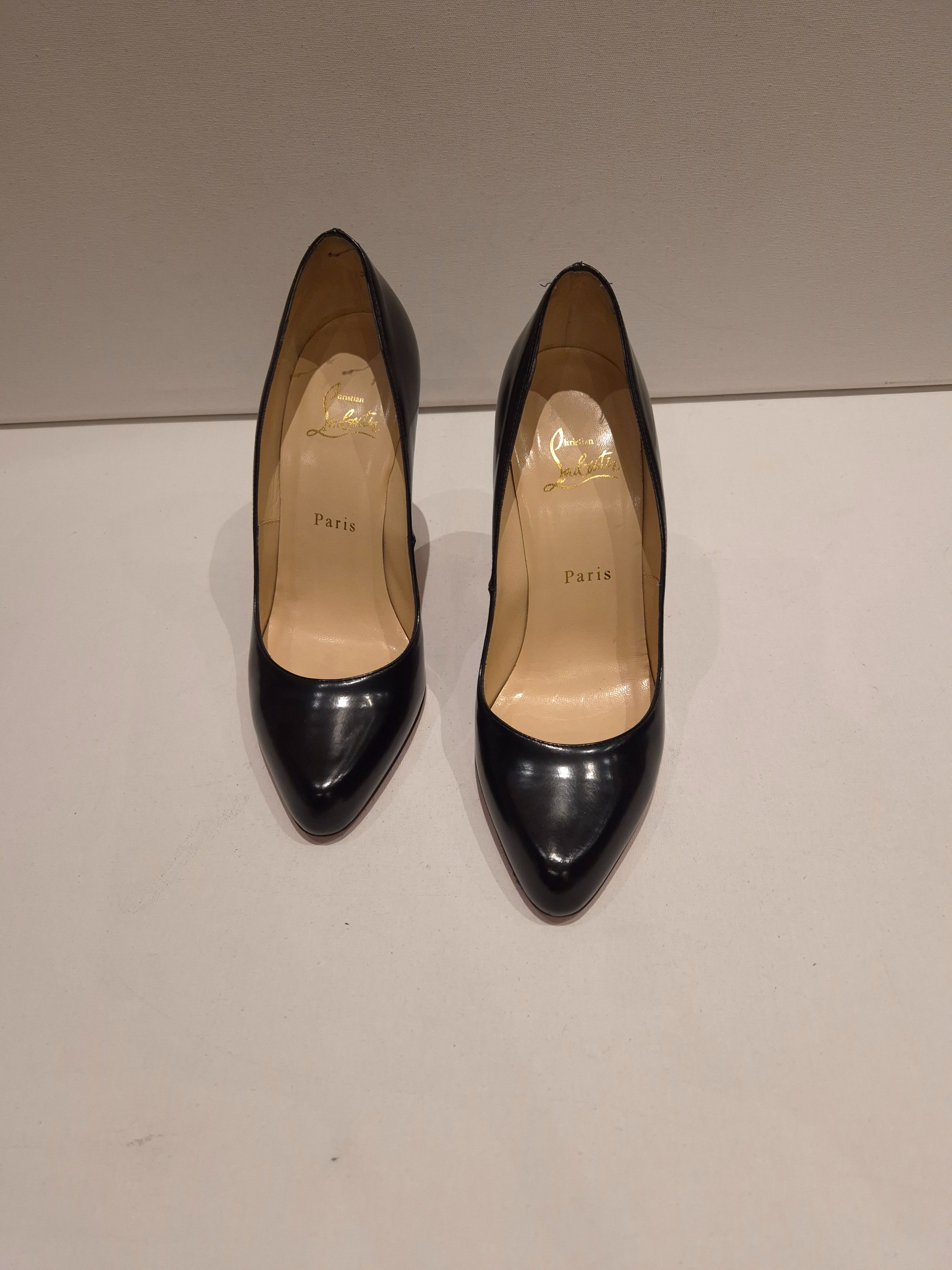 Preowned Christian Louboutin Black Patent Leather Decollete Heels Size 38