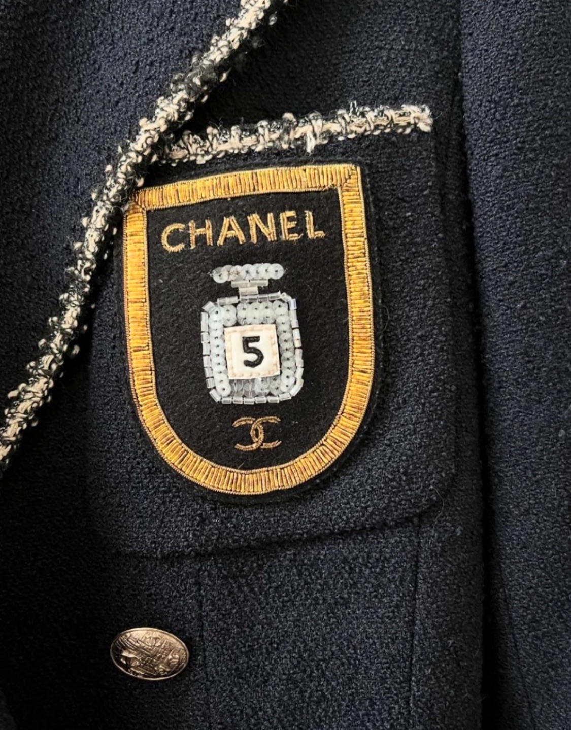 Preowned Chanel Navy Embroidered Patch Single Breasted Blazer Size XS Navy blue tweed