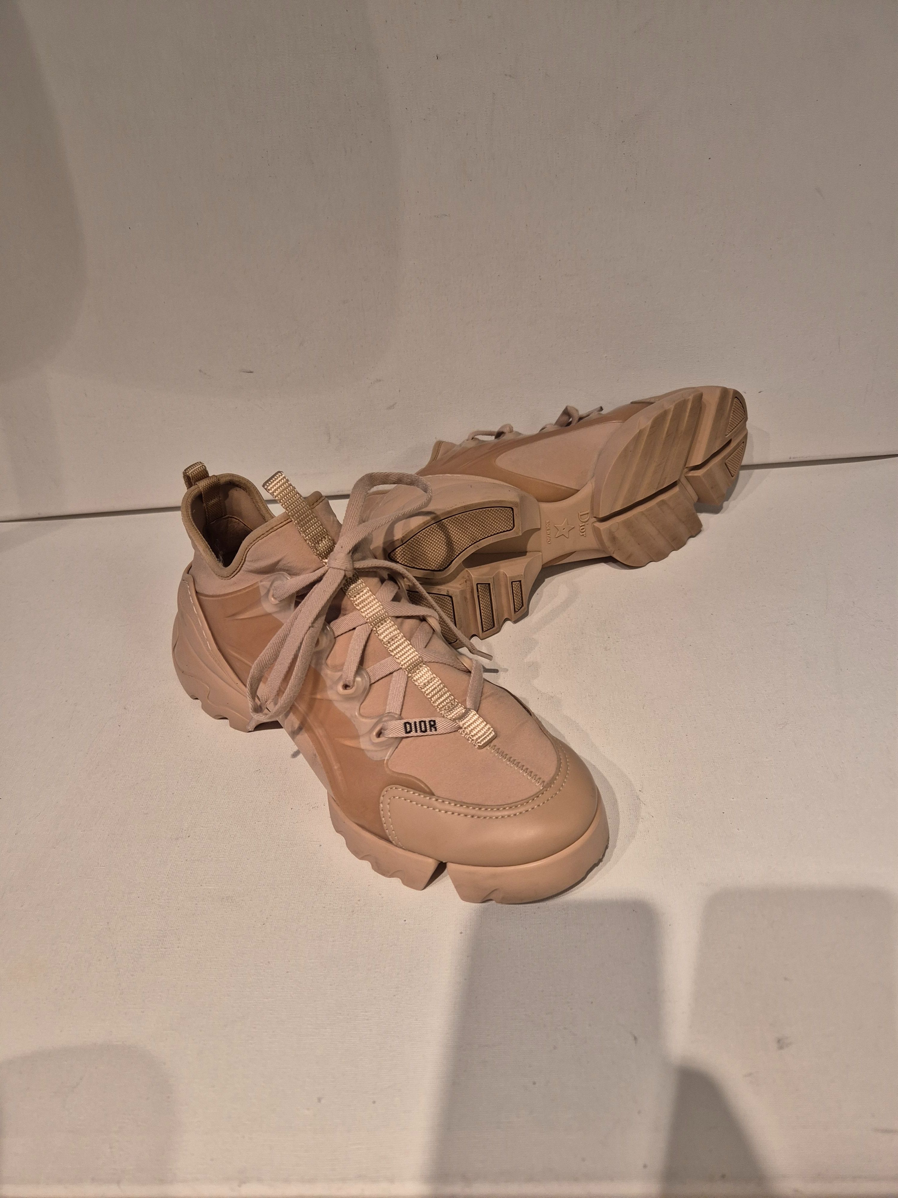 Preowned Dior Nude D-Connect Sneakers Size 39 cloth