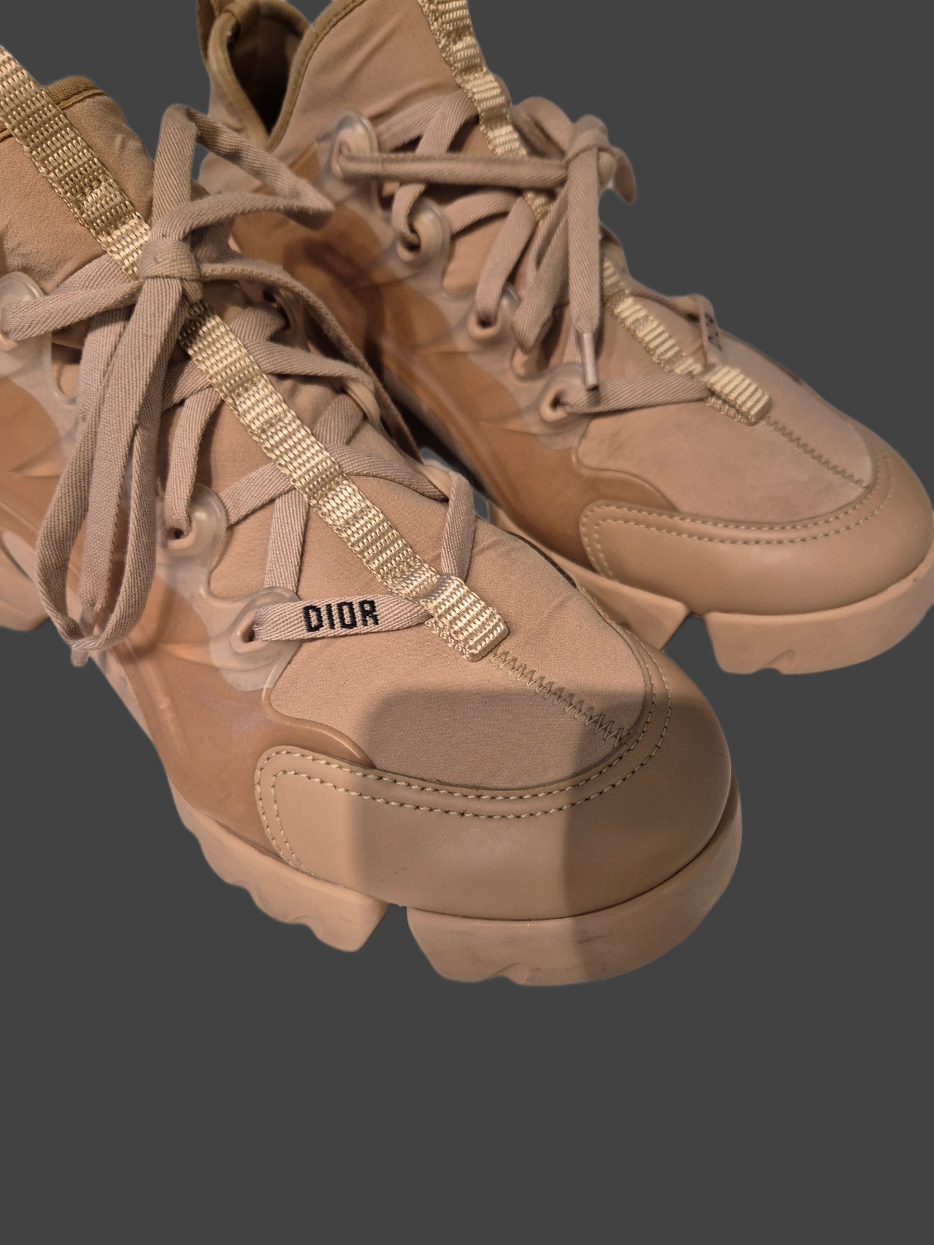 Preowned Dior Nude D-Connect Sneakers Size 39 cloth