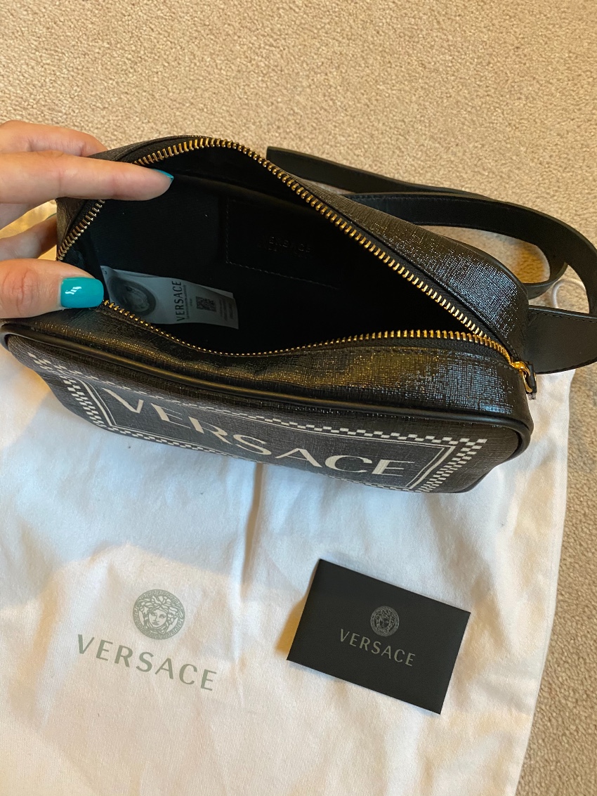 Preowned Versace black classic logo cross body bag leather