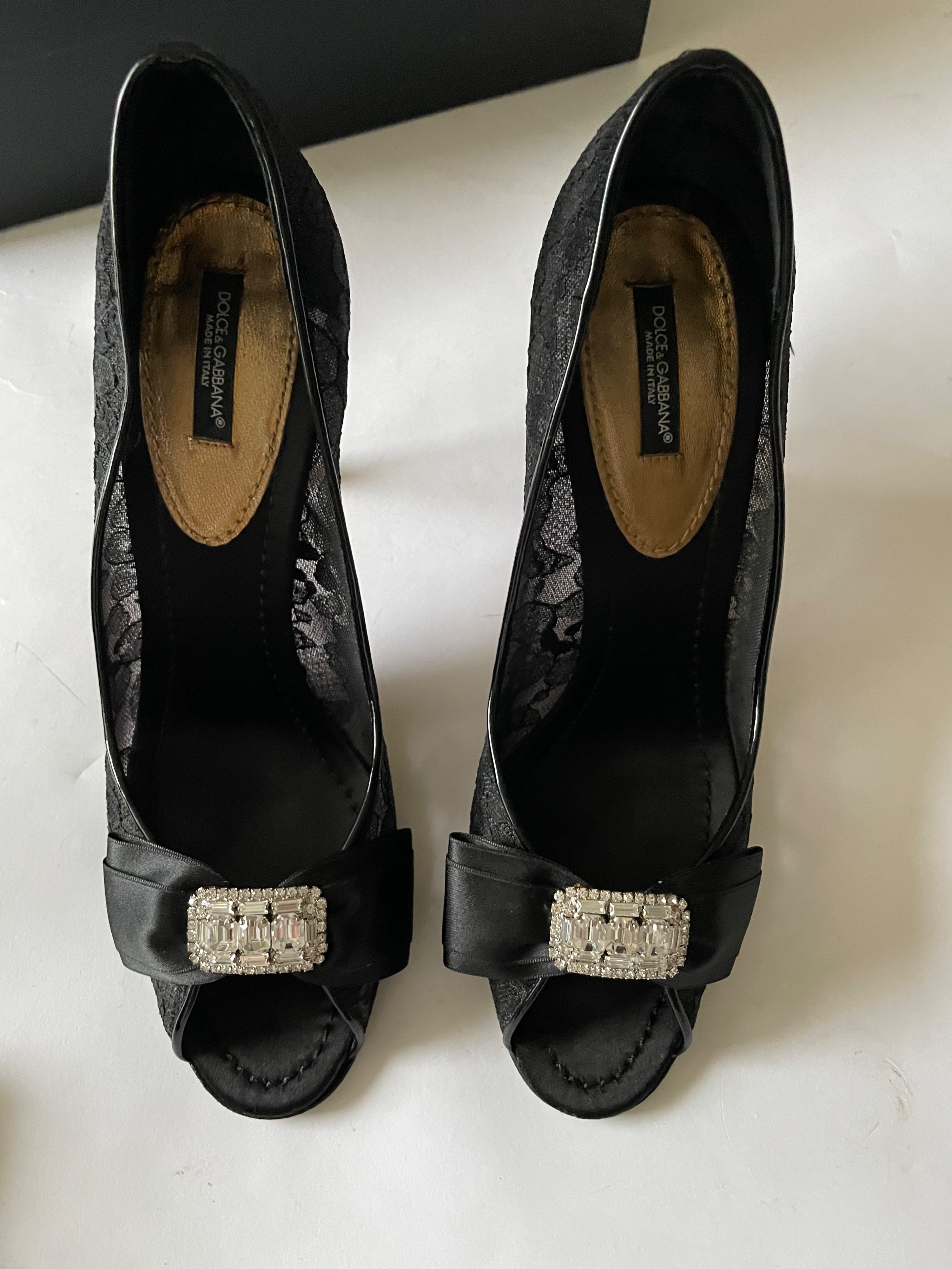 Preowned Dolce  Gabbana Black Lace Embellished Pumps Size 395 leather