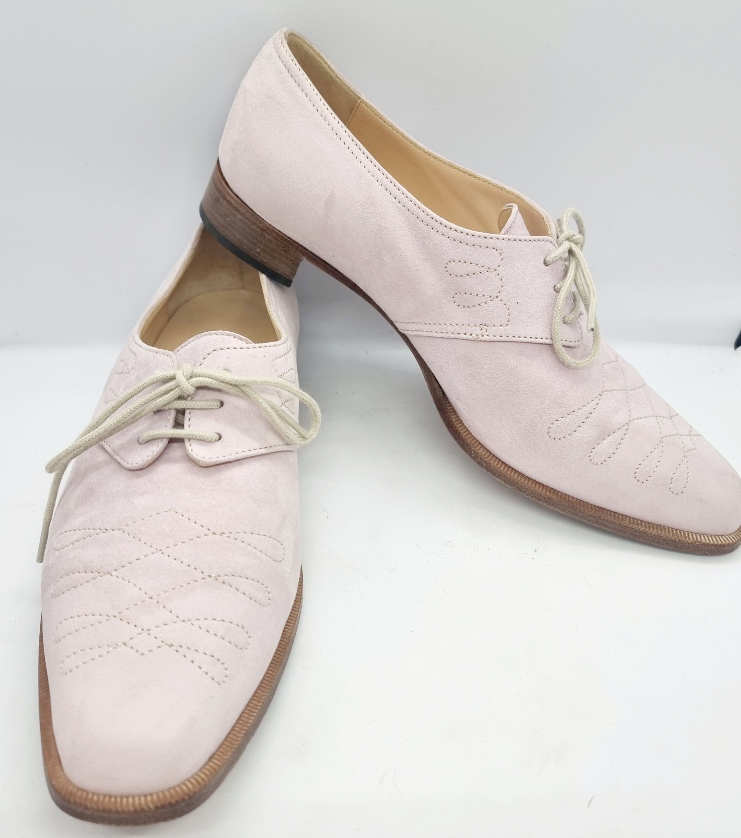 Preowned Manolo Blahnik Pink suede embroidered Derby shoes Size 39 Light pink