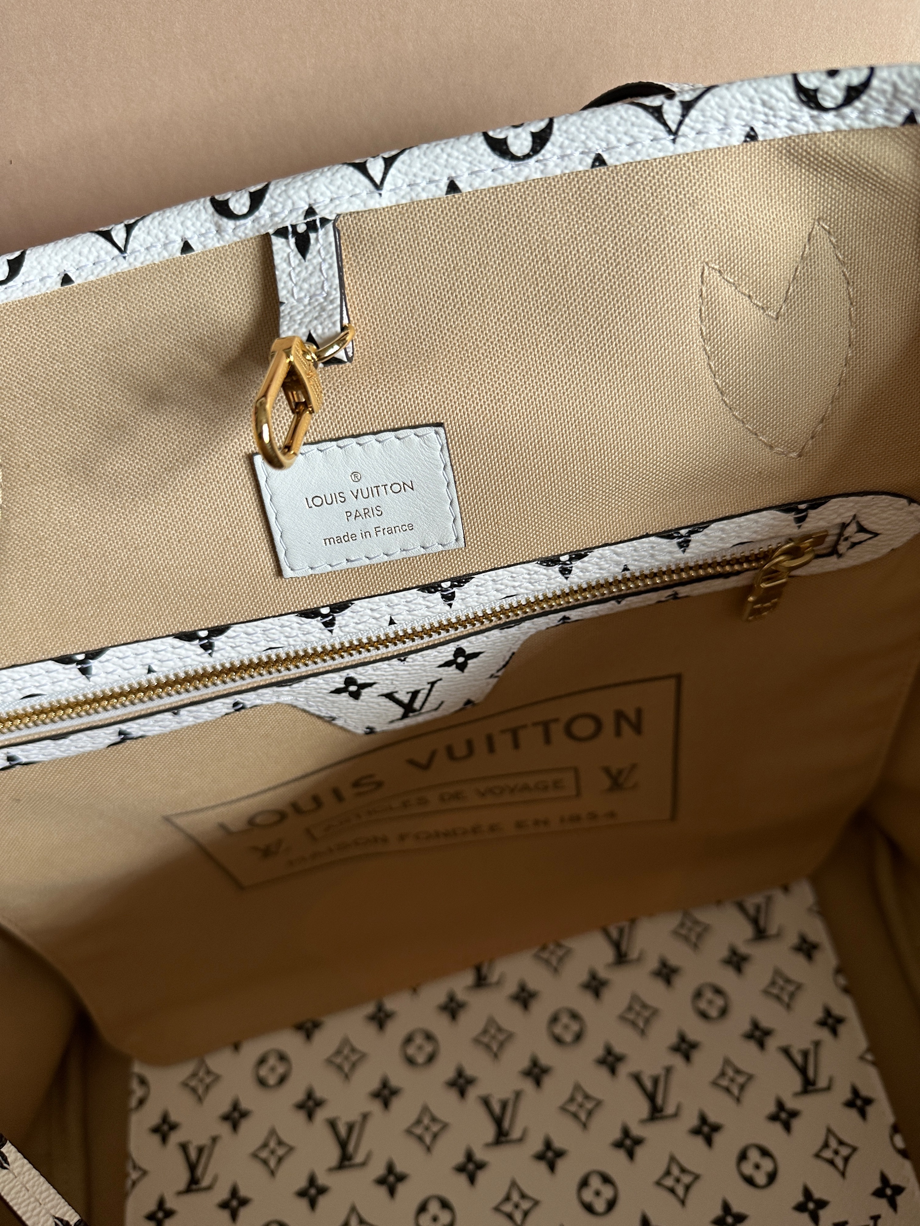 Preowned Louis Vuitton Khaki and Beige Neverfull MM Multicolour canvas