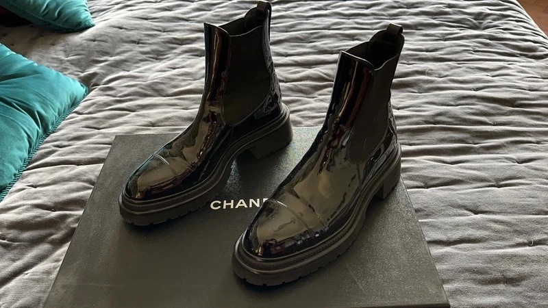 Preowned Chanel Black Patent Leather Chelsea Boots Size 405