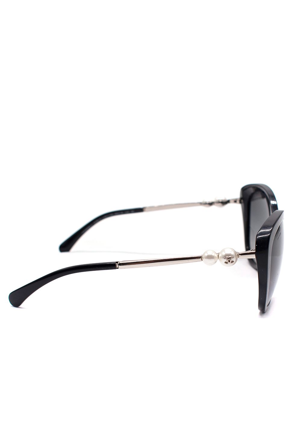 Preowned Chanel Black Oversized Sunglasses with Faux Pearl Detail acetate