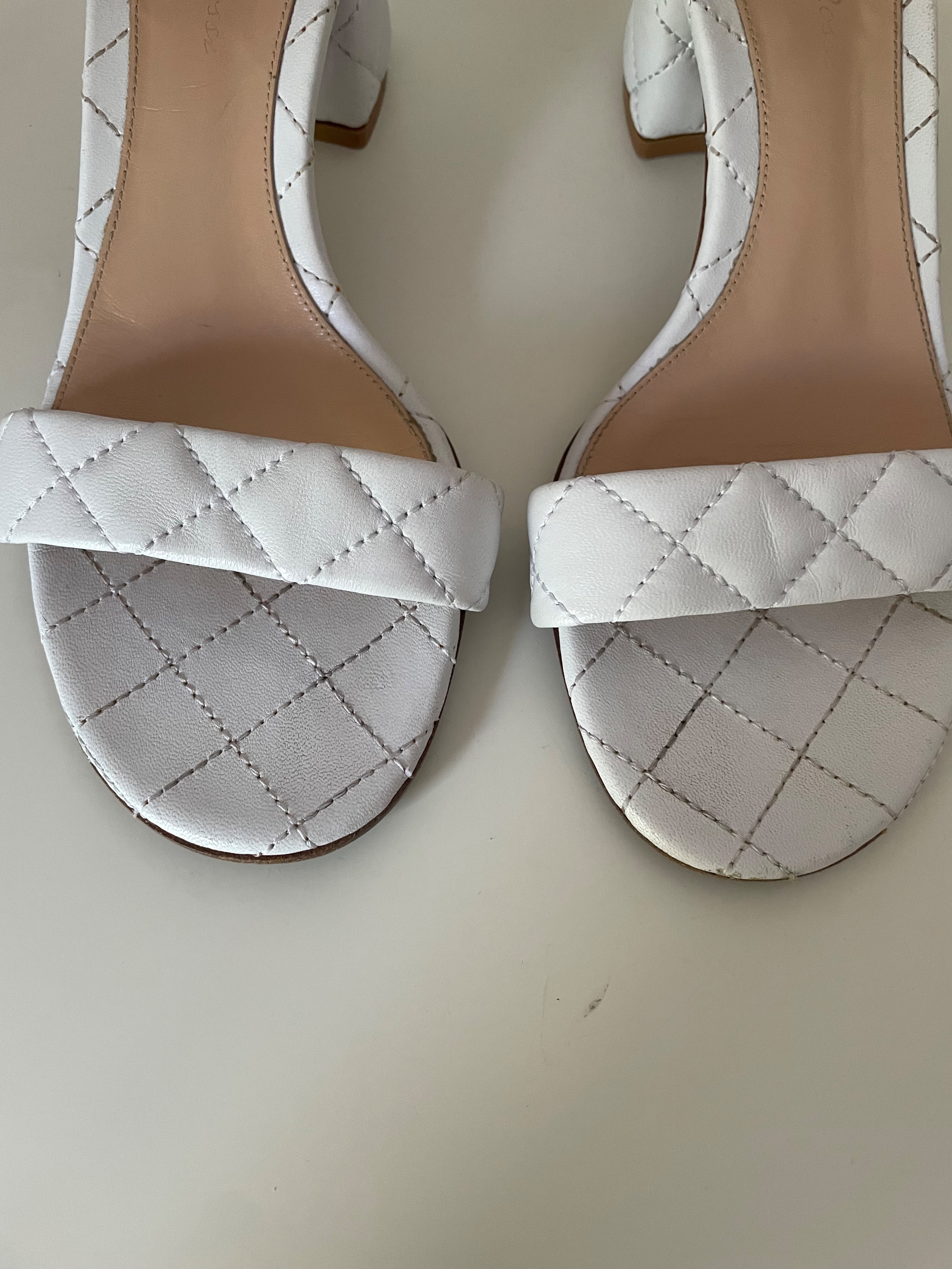 Preowned Ginavitto Rossi White Quilted Heeled Sandals Size 385 leather