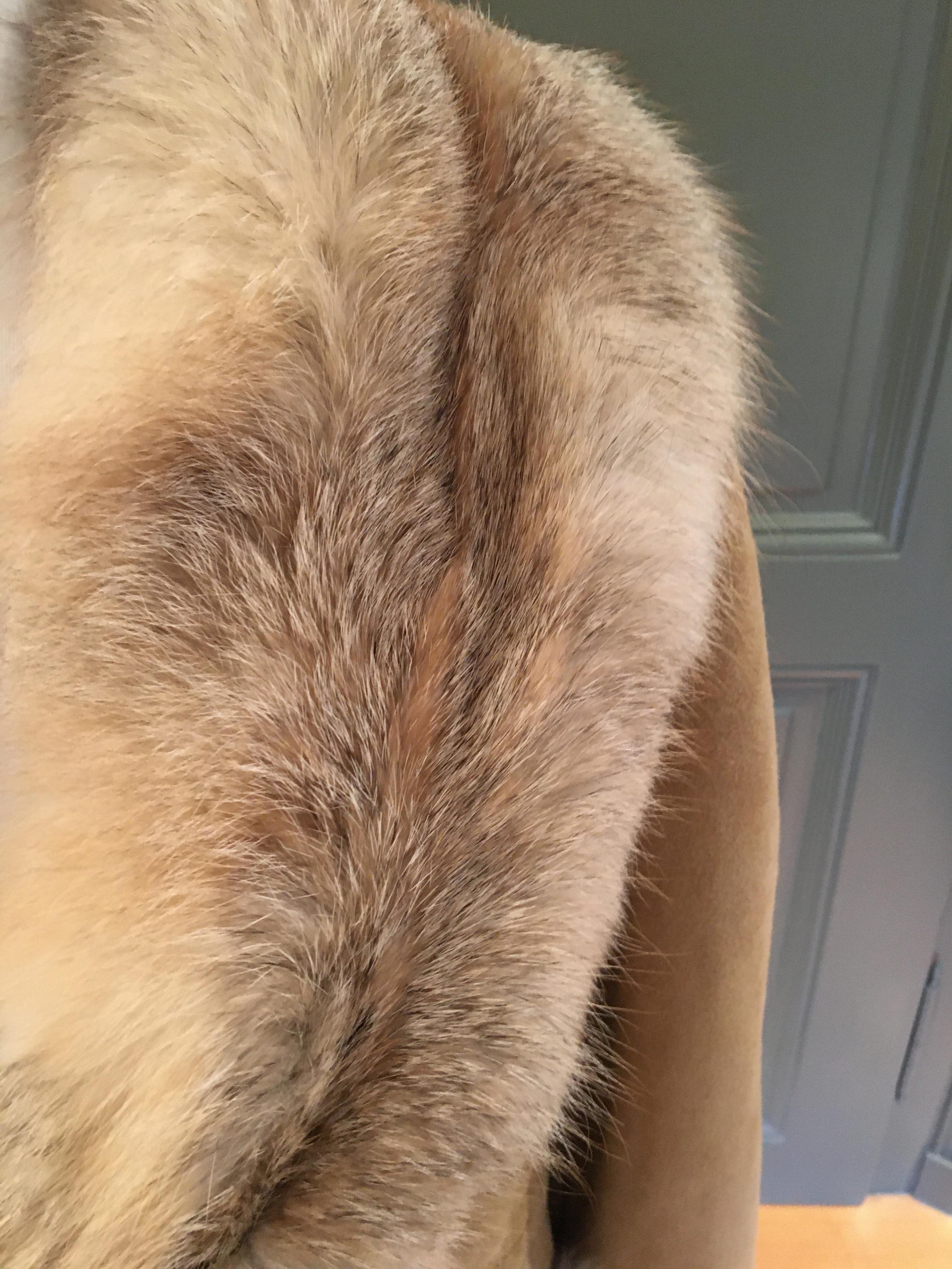 Preowned Ermanno Scervino Sheepskin Coat with Fox Fur Collar Size XS Beige/Nude