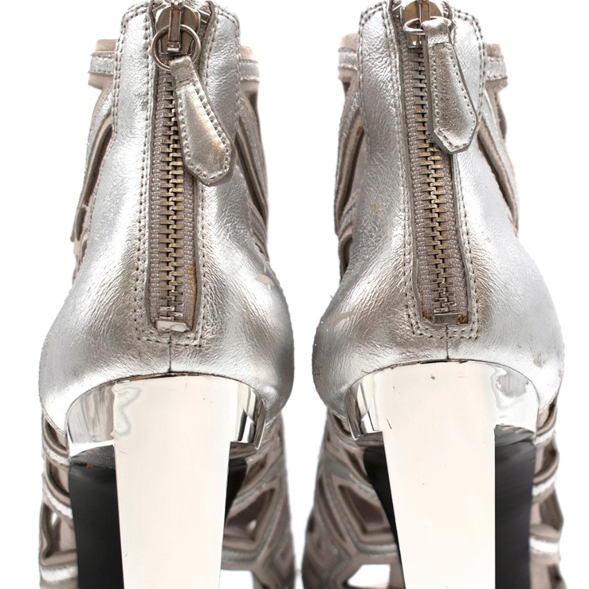 Preowned Stella Luna Silver Laser Cut Platform Peep-Toe Pumps Size 40 leather