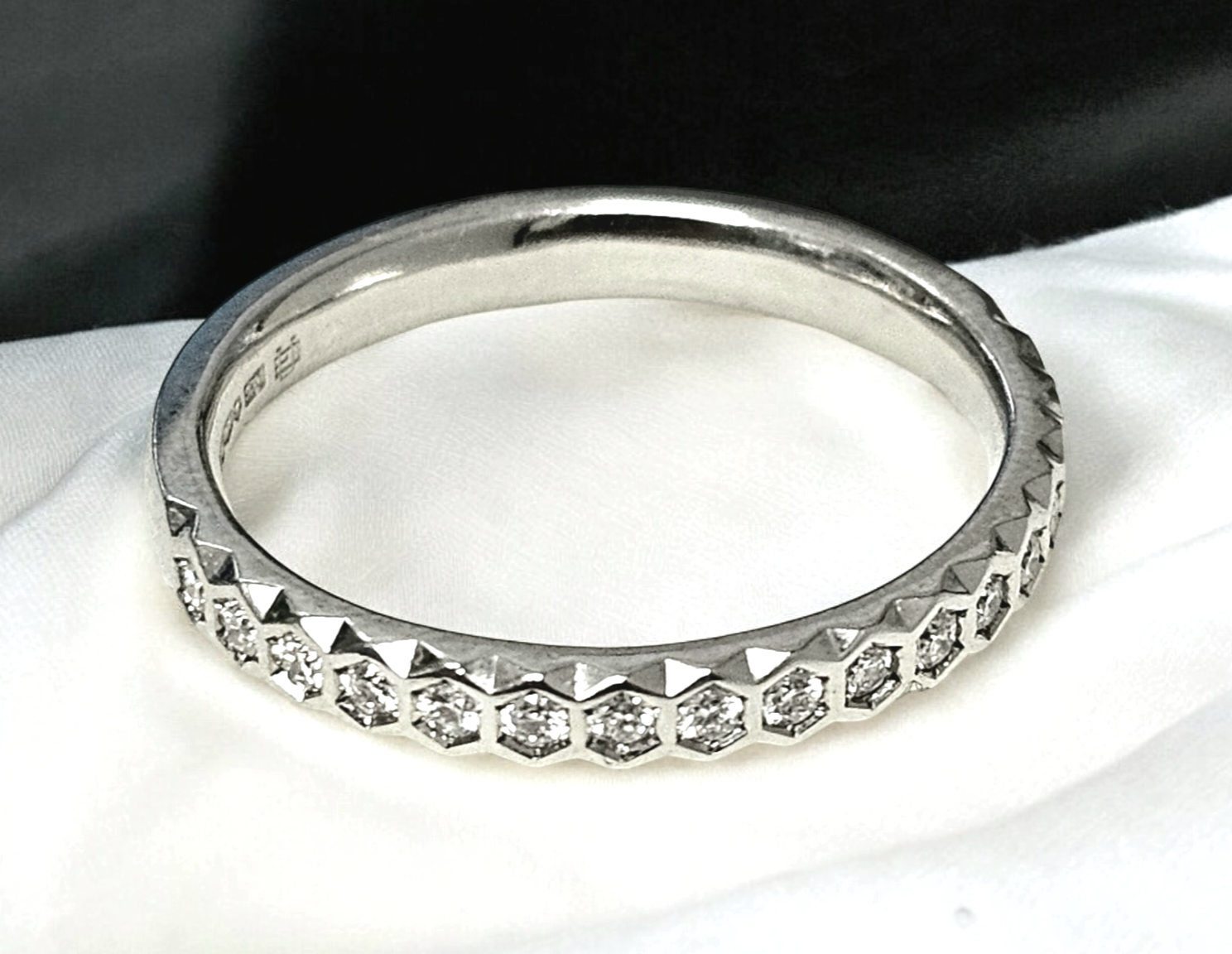 Preowned Andrew Geoghegan Diamond Platinum Ring