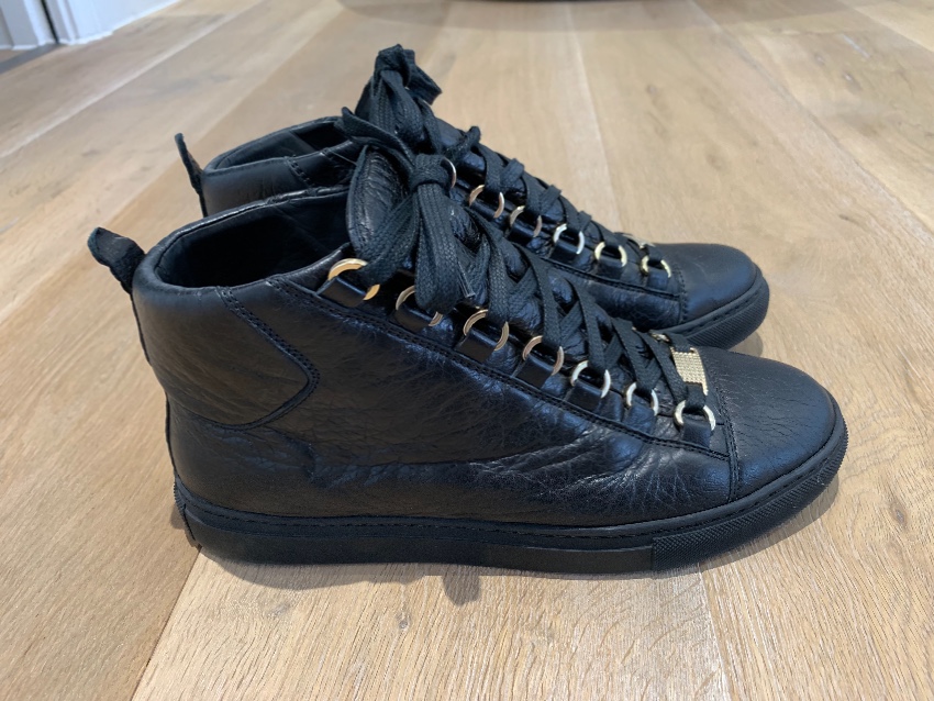 Preowned Balenciaga Arena black leather trainers Size 38