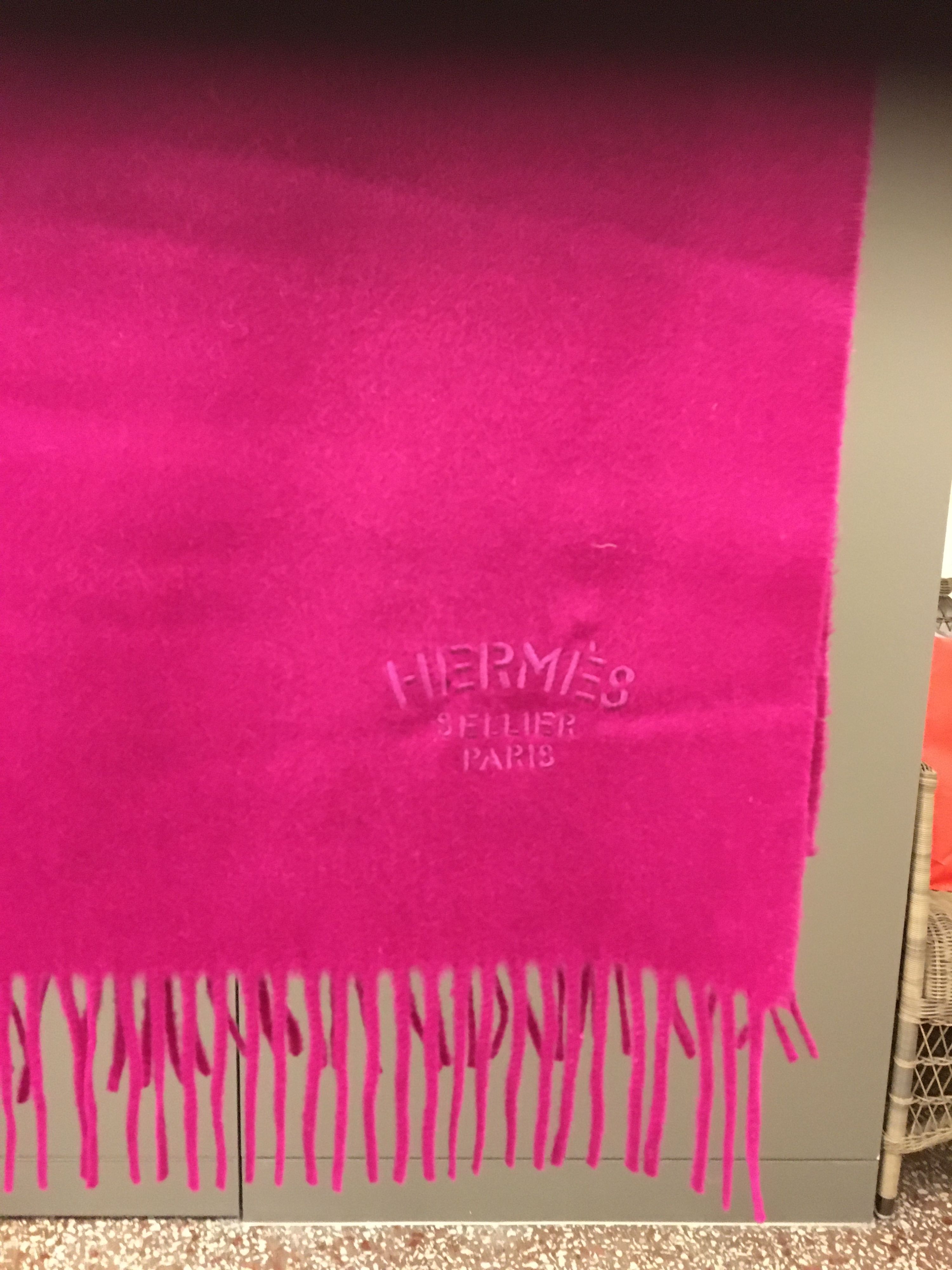 Preowned Hermes Pink Cashmere Shawl Size L fuschia