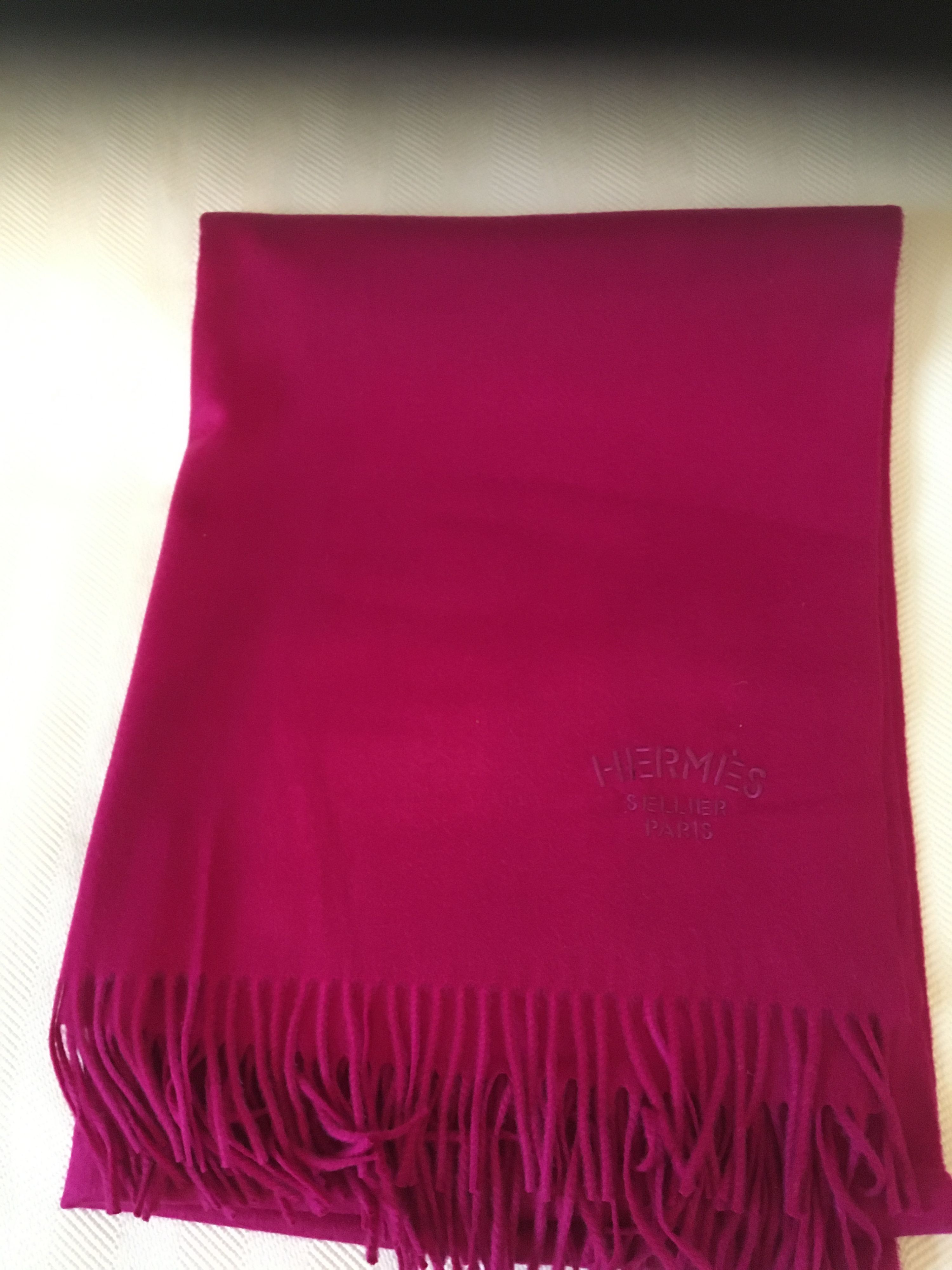 Preowned Hermes Pink Cashmere Shawl Size L fuschia